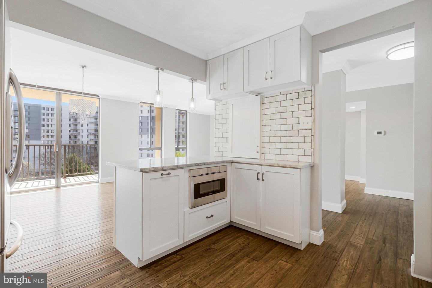 6800 FLEETWOOD RD #820, MCLEAN, Virginia 22101, 3 Bedrooms Bedrooms, ,2 BathroomsBathrooms,Residential,For sale,6800 FLEETWOOD RD #820,VAFX2229858 MLS # VAFX2229858