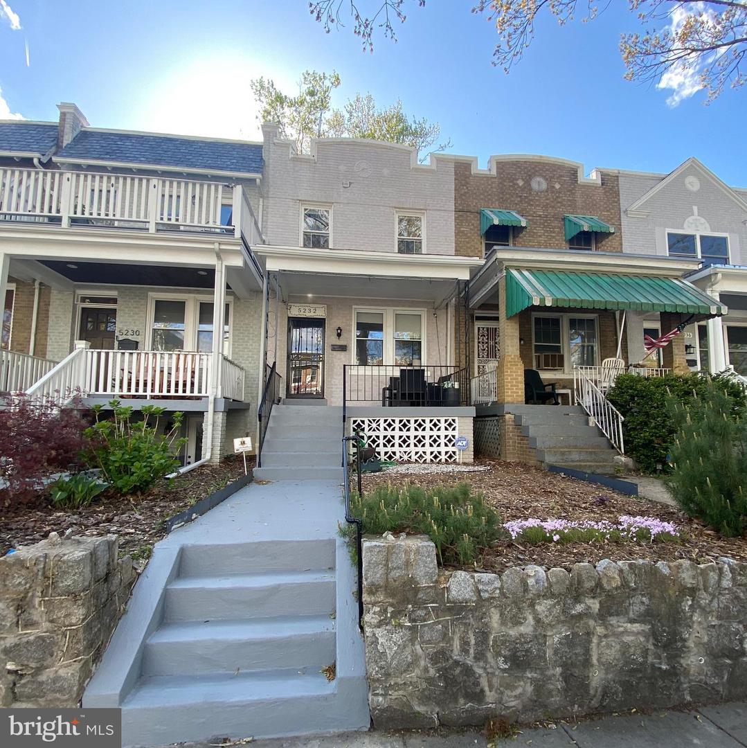 5232 5TH ST NW, WASHINGTON, District Of Columbia 20011, 2 Bedrooms Bedrooms, ,2 BathroomsBathrooms,Residential,For sale,5232 5TH ST NW,DCDC2192812 MLS # DCDC2192812