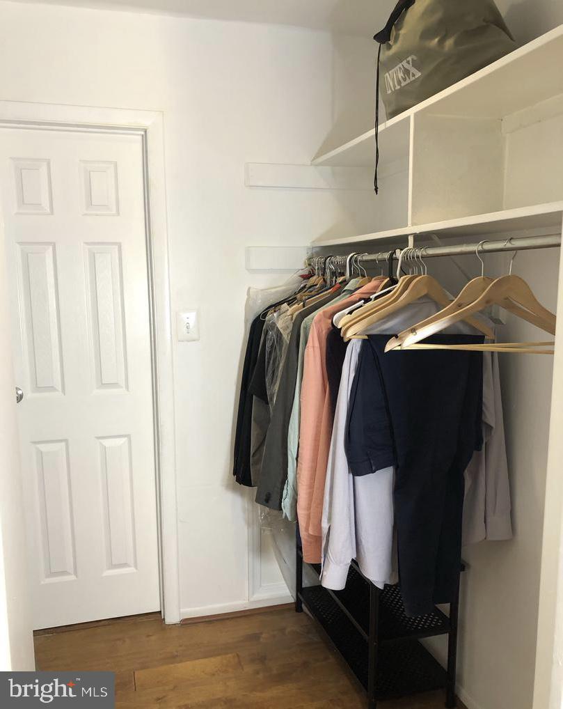 5814 ROYAL RIDGE DR #Q, SPRINGFIELD, Virginia 22152, 2 Bedrooms Bedrooms, ,1 BathroomBathrooms,Residential,For sale,5814 ROYAL RIDGE DR #Q,VAFX2237174 MLS # VAFX2237174