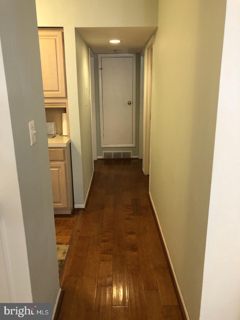 5814 ROYAL RIDGE DR #Q, SPRINGFIELD, Virginia 22152, 2 Bedrooms Bedrooms, ,1 BathroomBathrooms,Residential,For sale,5814 ROYAL RIDGE DR #Q,VAFX2237174 MLS # VAFX2237174