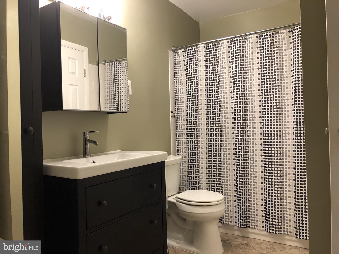 5814 ROYAL RIDGE DR #Q, SPRINGFIELD, Virginia 22152, 2 Bedrooms Bedrooms, ,1 BathroomBathrooms,Residential,For sale,5814 ROYAL RIDGE DR #Q,VAFX2237174 MLS # VAFX2237174