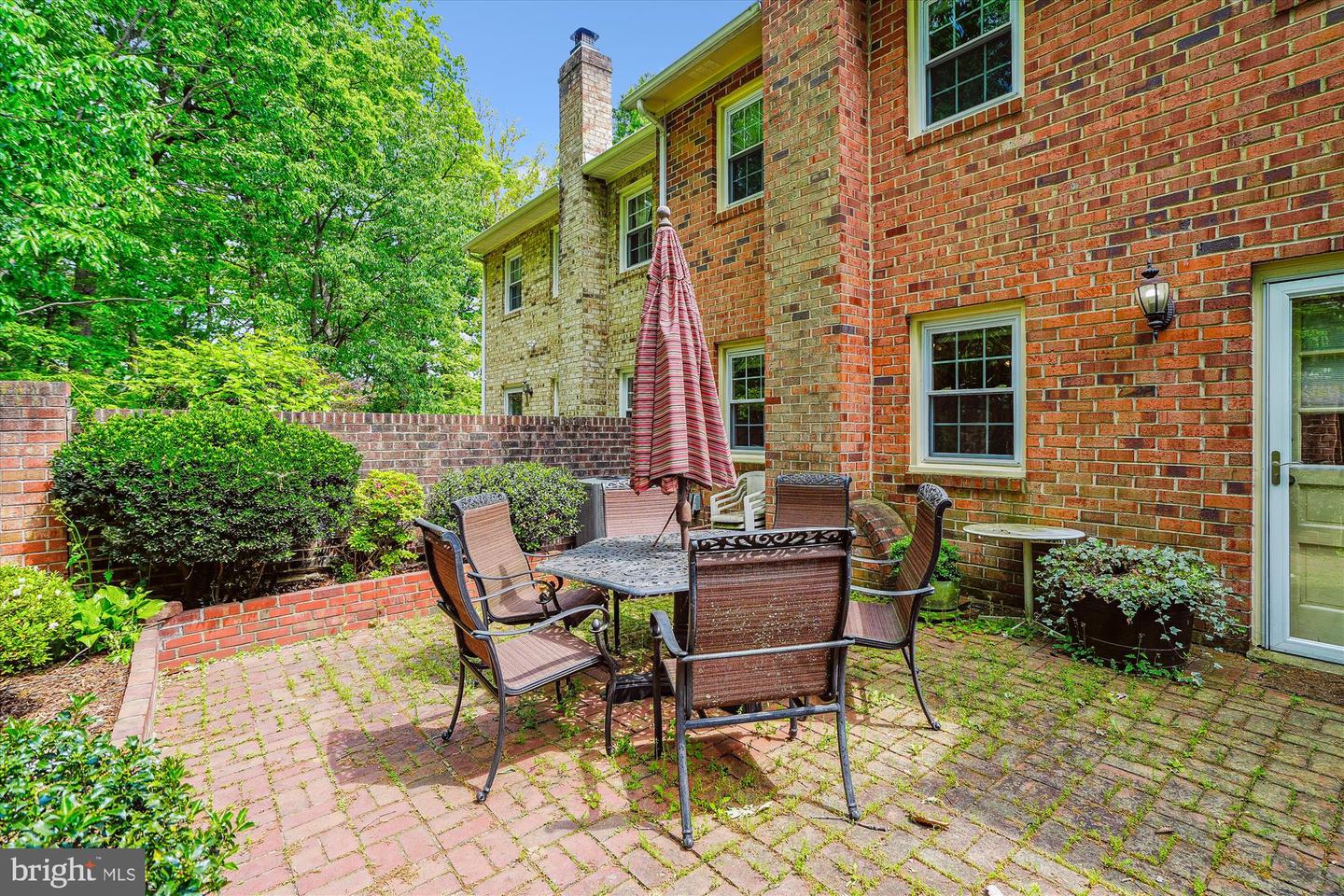 5105 S 12TH RD S, ARLINGTON, Virginia 22204, 3 Bedrooms Bedrooms, ,3 BathroomsBathrooms,Residential,For sale,5105 S 12TH RD S,VAAR2056866 MLS # VAAR2056866