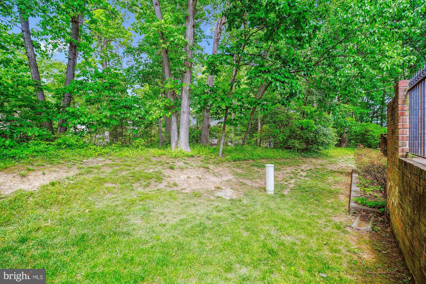 5105 S 12TH RD S, ARLINGTON, Virginia 22204, 3 Bedrooms Bedrooms, ,3 BathroomsBathrooms,Residential,For sale,5105 S 12TH RD S,VAAR2056866 MLS # VAAR2056866