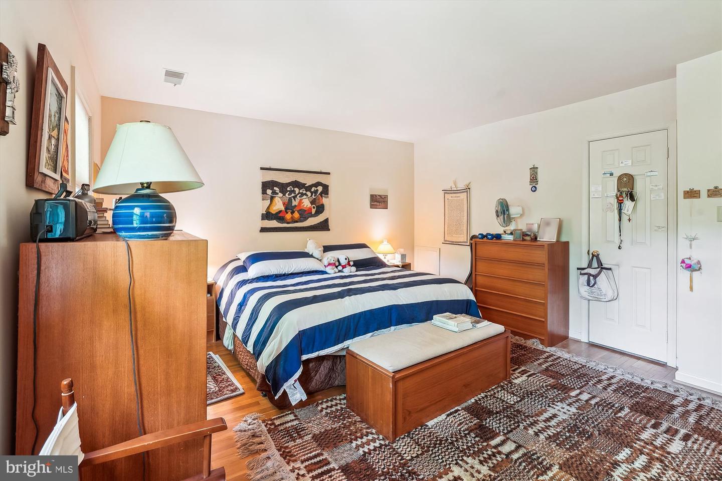 5105 S 12TH RD S, ARLINGTON, Virginia 22204, 3 Bedrooms Bedrooms, ,3 BathroomsBathrooms,Residential,For sale,5105 S 12TH RD S,VAAR2056866 MLS # VAAR2056866