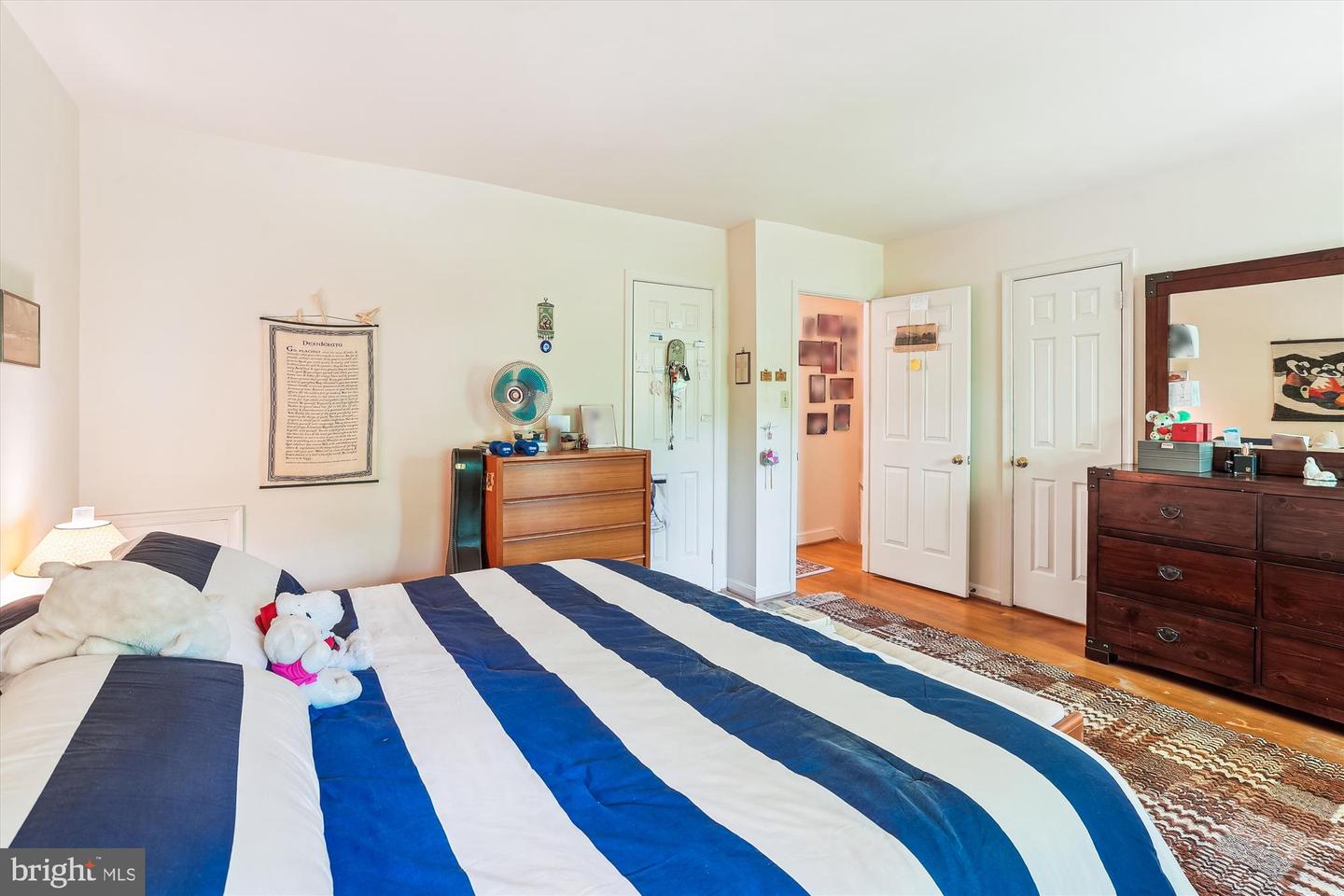 5105 S 12TH RD S, ARLINGTON, Virginia 22204, 3 Bedrooms Bedrooms, ,3 BathroomsBathrooms,Residential,For sale,5105 S 12TH RD S,VAAR2056866 MLS # VAAR2056866