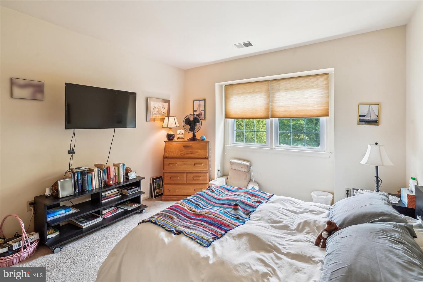 5105 S 12TH RD S, ARLINGTON, Virginia 22204, 3 Bedrooms Bedrooms, ,3 BathroomsBathrooms,Residential,For sale,5105 S 12TH RD S,VAAR2056866 MLS # VAAR2056866