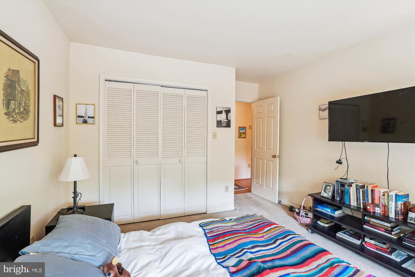 5105 S 12TH RD S, ARLINGTON, Virginia 22204, 3 Bedrooms Bedrooms, ,3 BathroomsBathrooms,Residential,For sale,5105 S 12TH RD S,VAAR2056866 MLS # VAAR2056866