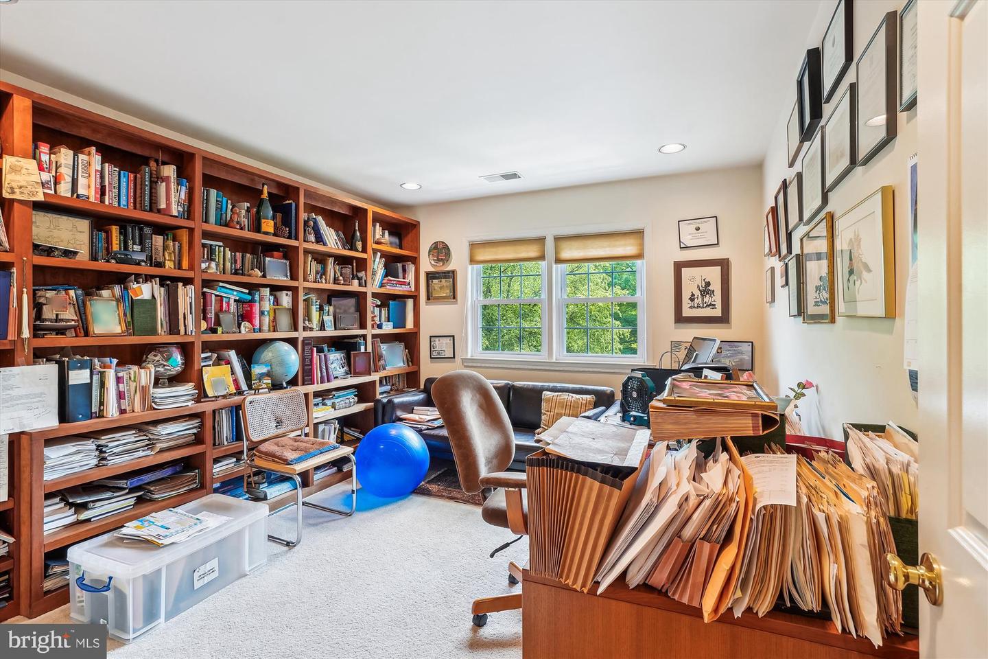 5105 S 12TH RD S, ARLINGTON, Virginia 22204, 3 Bedrooms Bedrooms, ,3 BathroomsBathrooms,Residential,For sale,5105 S 12TH RD S,VAAR2056866 MLS # VAAR2056866