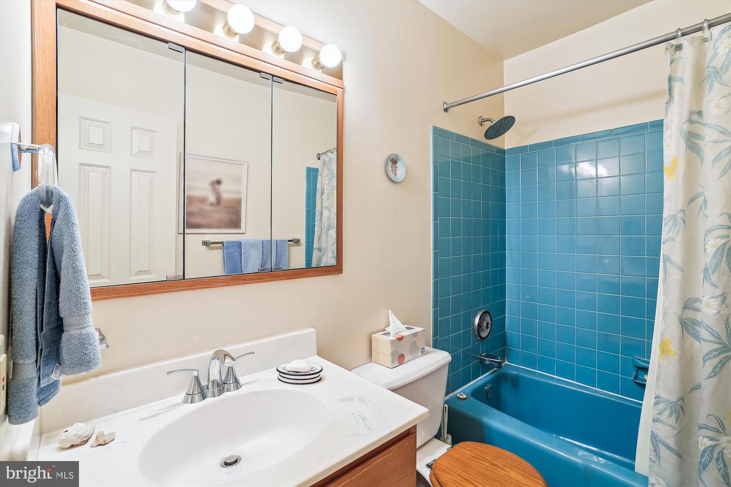 5105 S 12TH RD S, ARLINGTON, Virginia 22204, 3 Bedrooms Bedrooms, ,3 BathroomsBathrooms,Residential,For sale,5105 S 12TH RD S,VAAR2056866 MLS # VAAR2056866