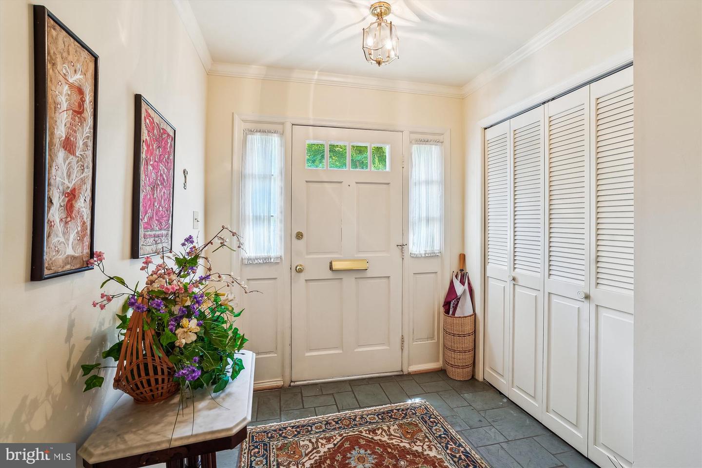 5105 S 12TH RD S, ARLINGTON, Virginia 22204, 3 Bedrooms Bedrooms, ,3 BathroomsBathrooms,Residential,For sale,5105 S 12TH RD S,VAAR2056866 MLS # VAAR2056866