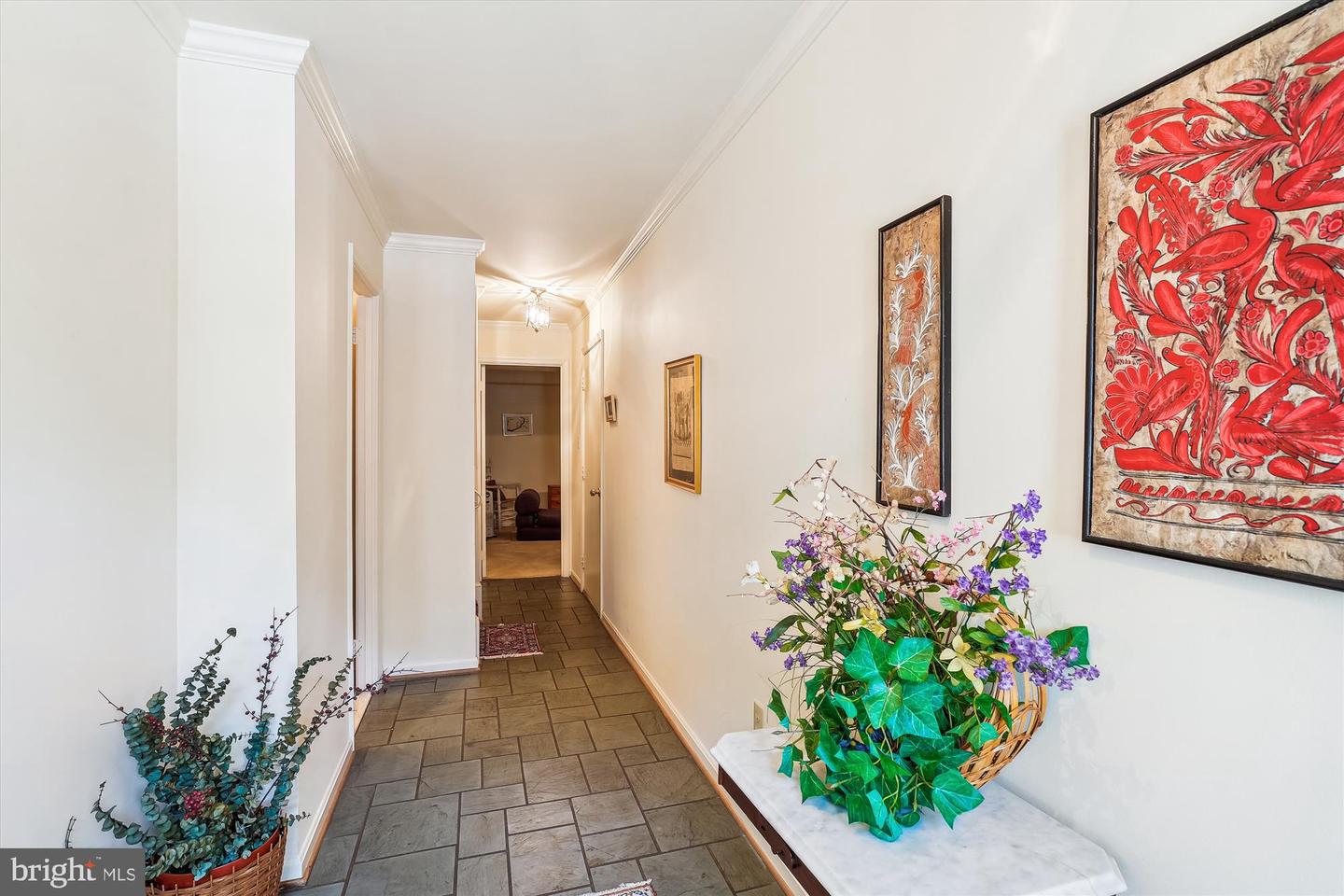 5105 S 12TH RD S, ARLINGTON, Virginia 22204, 3 Bedrooms Bedrooms, ,3 BathroomsBathrooms,Residential,For sale,5105 S 12TH RD S,VAAR2056866 MLS # VAAR2056866