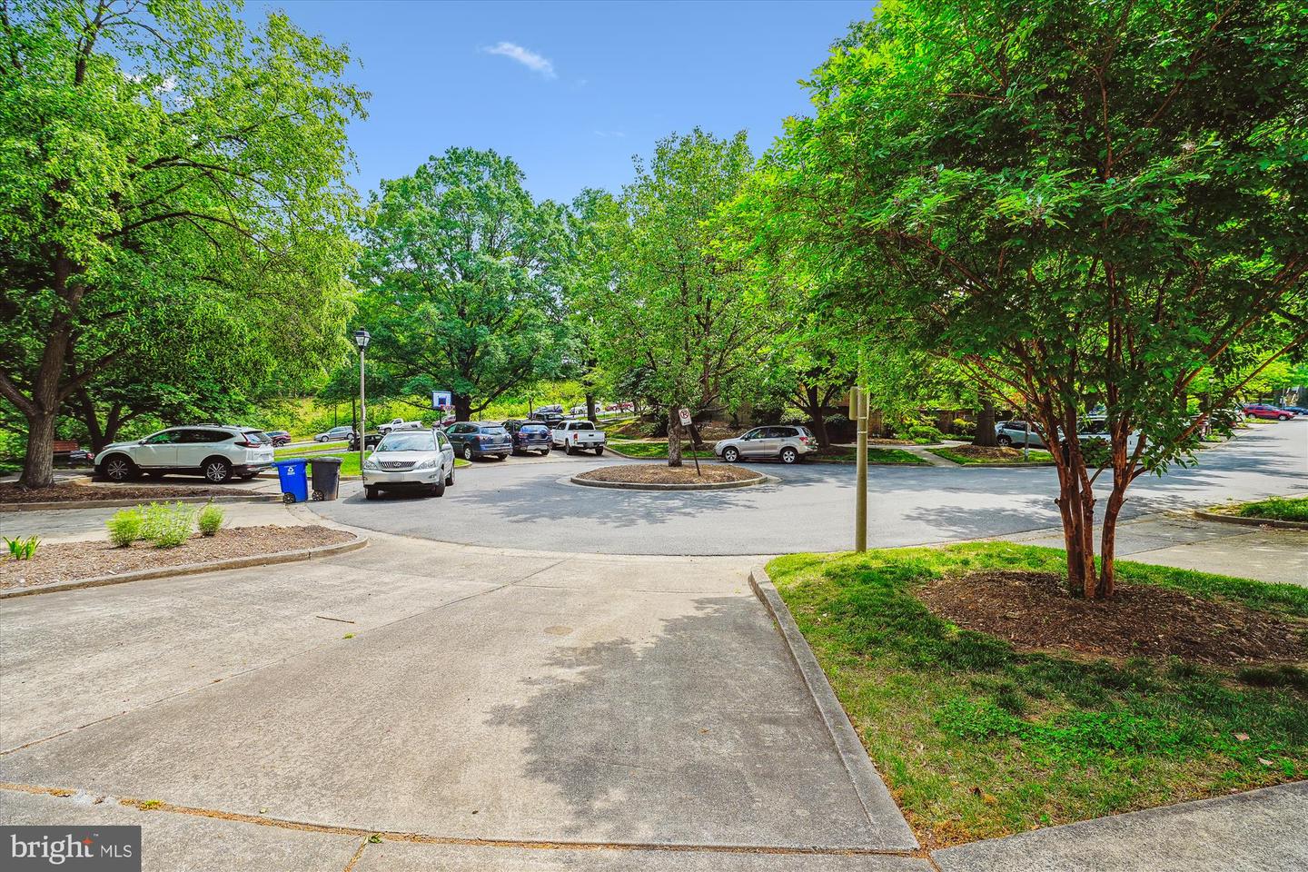 5105 S 12TH RD S, ARLINGTON, Virginia 22204, 3 Bedrooms Bedrooms, ,3 BathroomsBathrooms,Residential,For sale,5105 S 12TH RD S,VAAR2056866 MLS # VAAR2056866