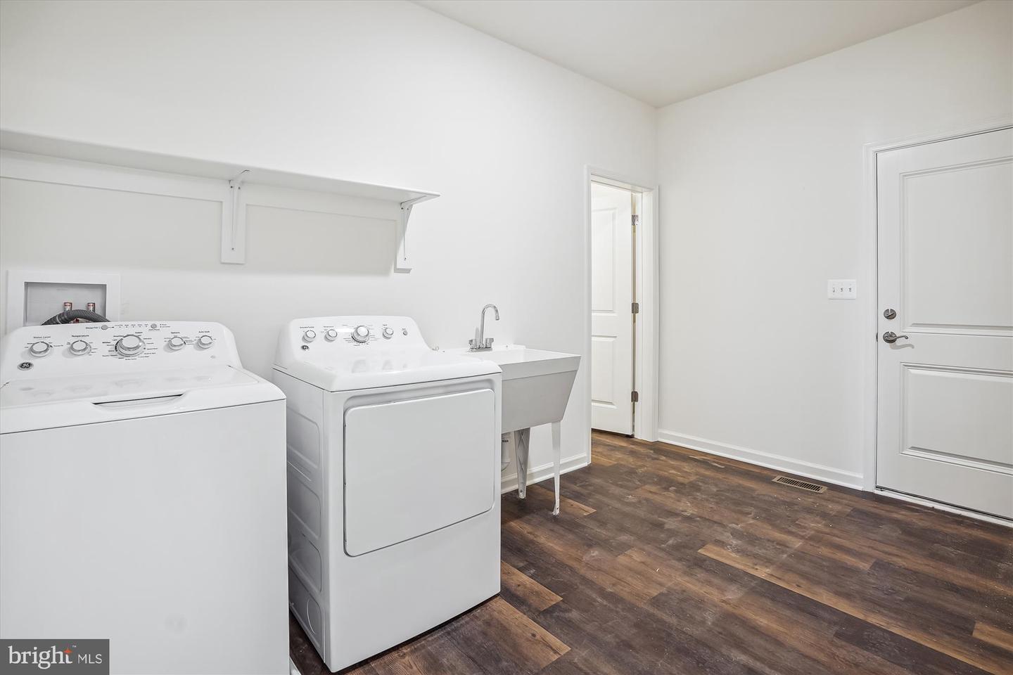 7329 TOLER DR, NOKESVILLE, Virginia 20181, 3 Bedrooms Bedrooms, ,2 BathroomsBathrooms,Residential,For sale,7329 TOLER DR,VAFQ2016452 MLS # VAFQ2016452