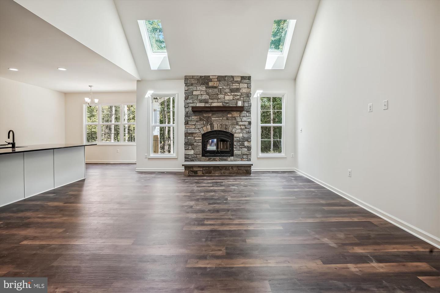 7329 TOLER DR, NOKESVILLE, Virginia 20181, 3 Bedrooms Bedrooms, ,2 BathroomsBathrooms,Residential,For sale,7329 TOLER DR,VAFQ2016452 MLS # VAFQ2016452
