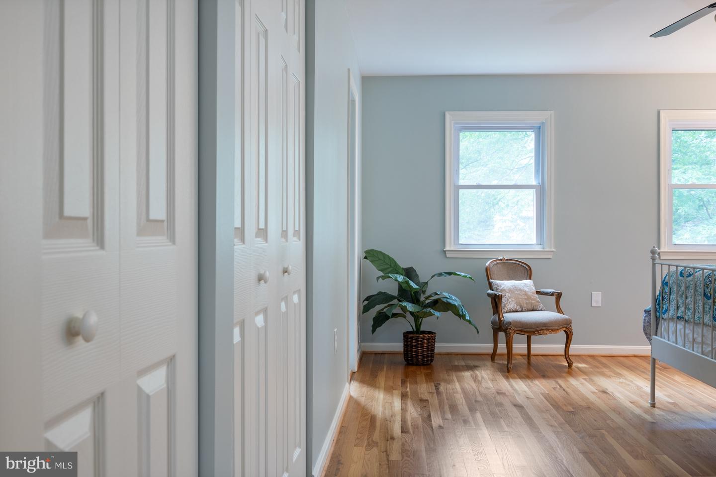 7824 CARRLEIGH PKWY, SPRINGFIELD, Virginia 22152, 5 Bedrooms Bedrooms, 10 Rooms Rooms,3 BathroomsBathrooms,Residential,For sale,7824 CARRLEIGH PKWY,VAFX2238394 MLS # VAFX2238394
