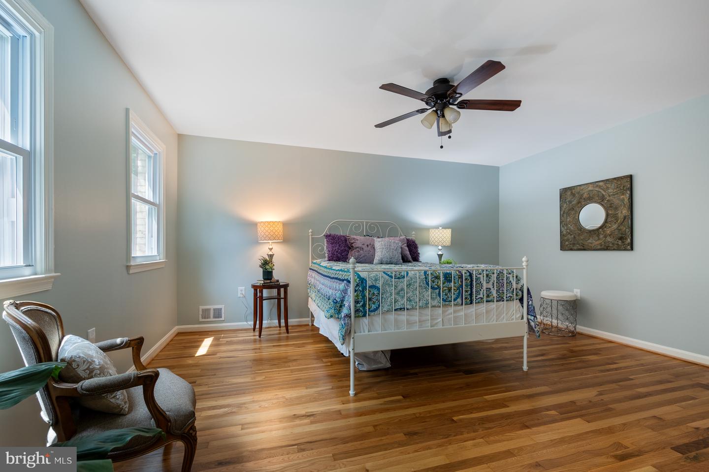 7824 CARRLEIGH PKWY, SPRINGFIELD, Virginia 22152, 5 Bedrooms Bedrooms, 10 Rooms Rooms,3 BathroomsBathrooms,Residential,For sale,7824 CARRLEIGH PKWY,VAFX2238394 MLS # VAFX2238394