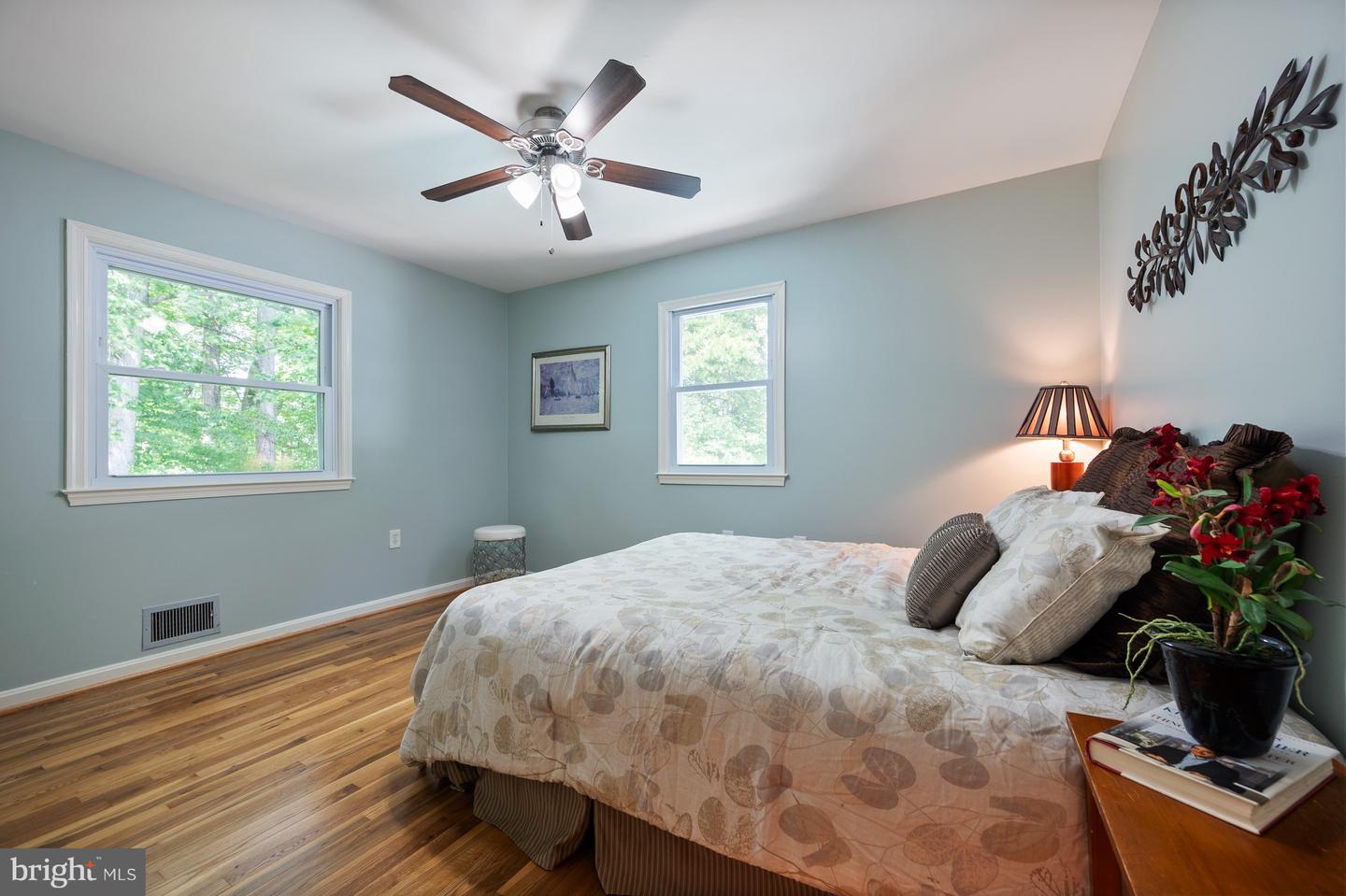 7824 CARRLEIGH PKWY, SPRINGFIELD, Virginia 22152, 5 Bedrooms Bedrooms, 10 Rooms Rooms,3 BathroomsBathrooms,Residential,For sale,7824 CARRLEIGH PKWY,VAFX2238394 MLS # VAFX2238394
