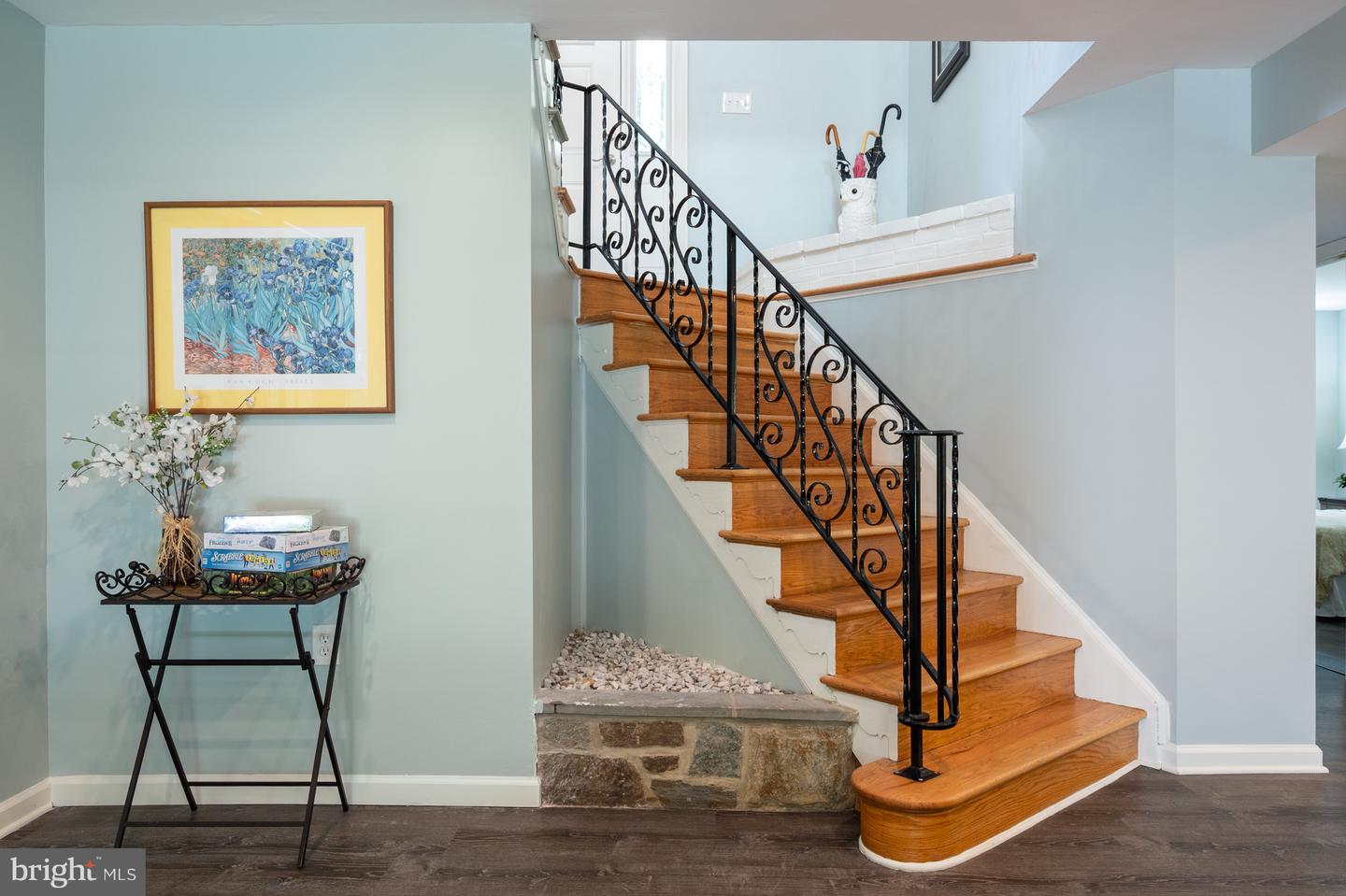 7824 CARRLEIGH PKWY, SPRINGFIELD, Virginia 22152, 5 Bedrooms Bedrooms, 10 Rooms Rooms,3 BathroomsBathrooms,Residential,For sale,7824 CARRLEIGH PKWY,VAFX2238394 MLS # VAFX2238394
