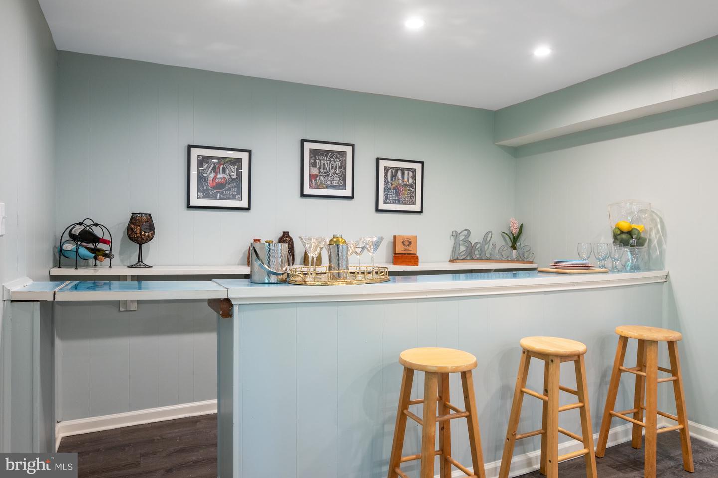 7824 CARRLEIGH PKWY, SPRINGFIELD, Virginia 22152, 5 Bedrooms Bedrooms, 10 Rooms Rooms,3 BathroomsBathrooms,Residential,For sale,7824 CARRLEIGH PKWY,VAFX2238394 MLS # VAFX2238394