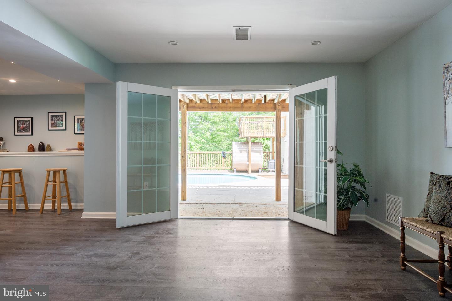7824 CARRLEIGH PKWY, SPRINGFIELD, Virginia 22152, 5 Bedrooms Bedrooms, 10 Rooms Rooms,3 BathroomsBathrooms,Residential,For sale,7824 CARRLEIGH PKWY,VAFX2238394 MLS # VAFX2238394