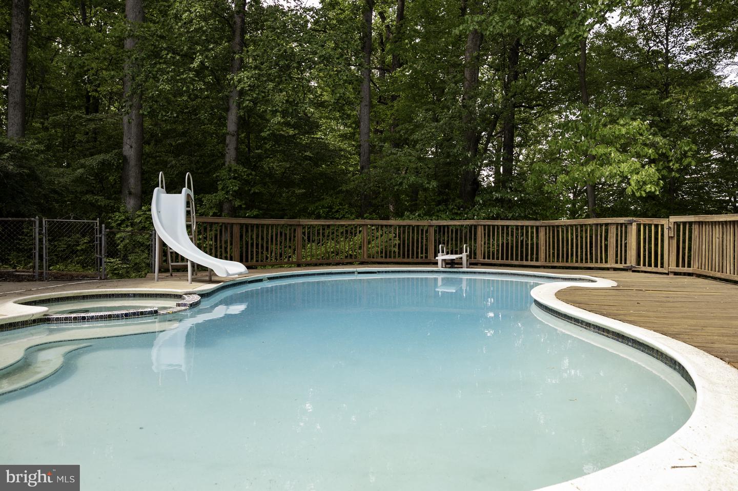 7824 CARRLEIGH PKWY, SPRINGFIELD, Virginia 22152, 5 Bedrooms Bedrooms, 10 Rooms Rooms,3 BathroomsBathrooms,Residential,For sale,7824 CARRLEIGH PKWY,VAFX2238394 MLS # VAFX2238394