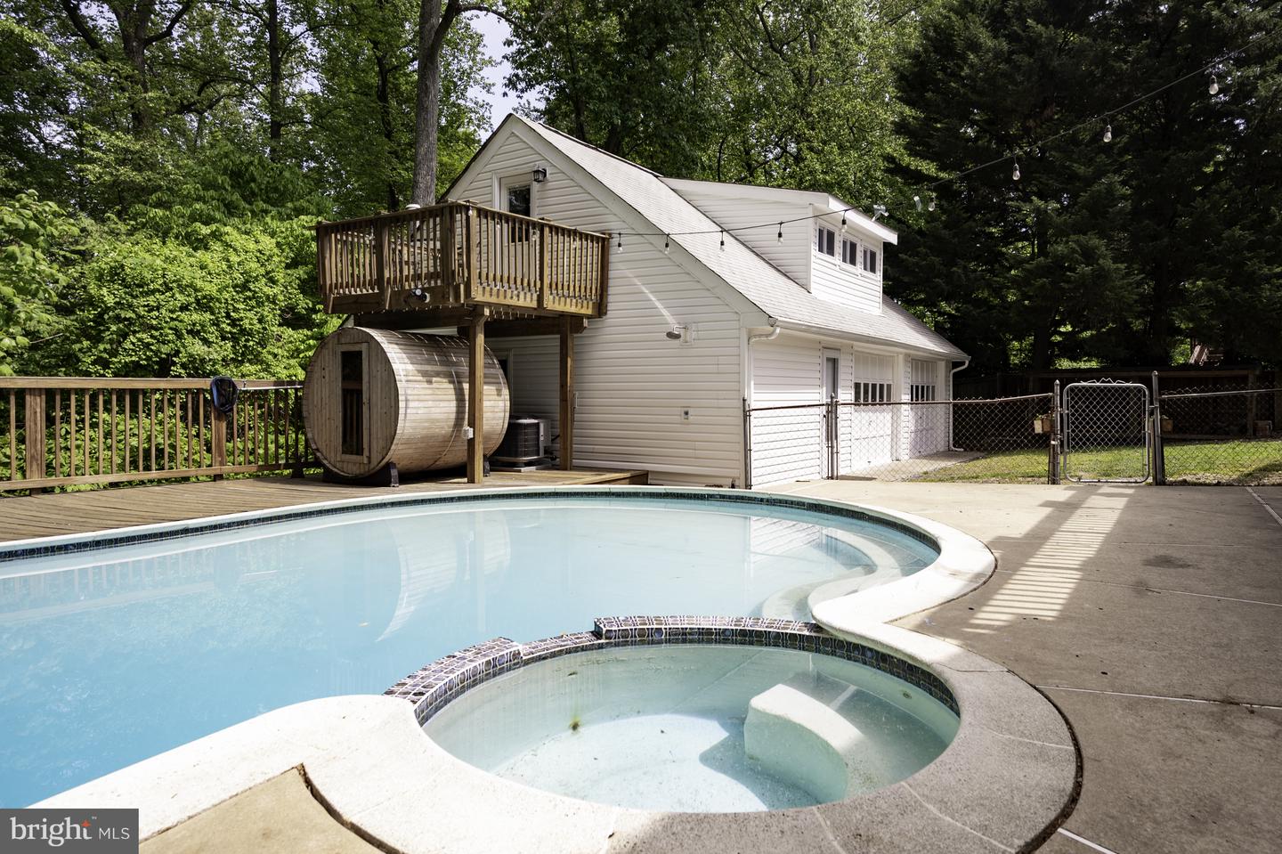7824 CARRLEIGH PKWY, SPRINGFIELD, Virginia 22152, 5 Bedrooms Bedrooms, 10 Rooms Rooms,3 BathroomsBathrooms,Residential,For sale,7824 CARRLEIGH PKWY,VAFX2238394 MLS # VAFX2238394