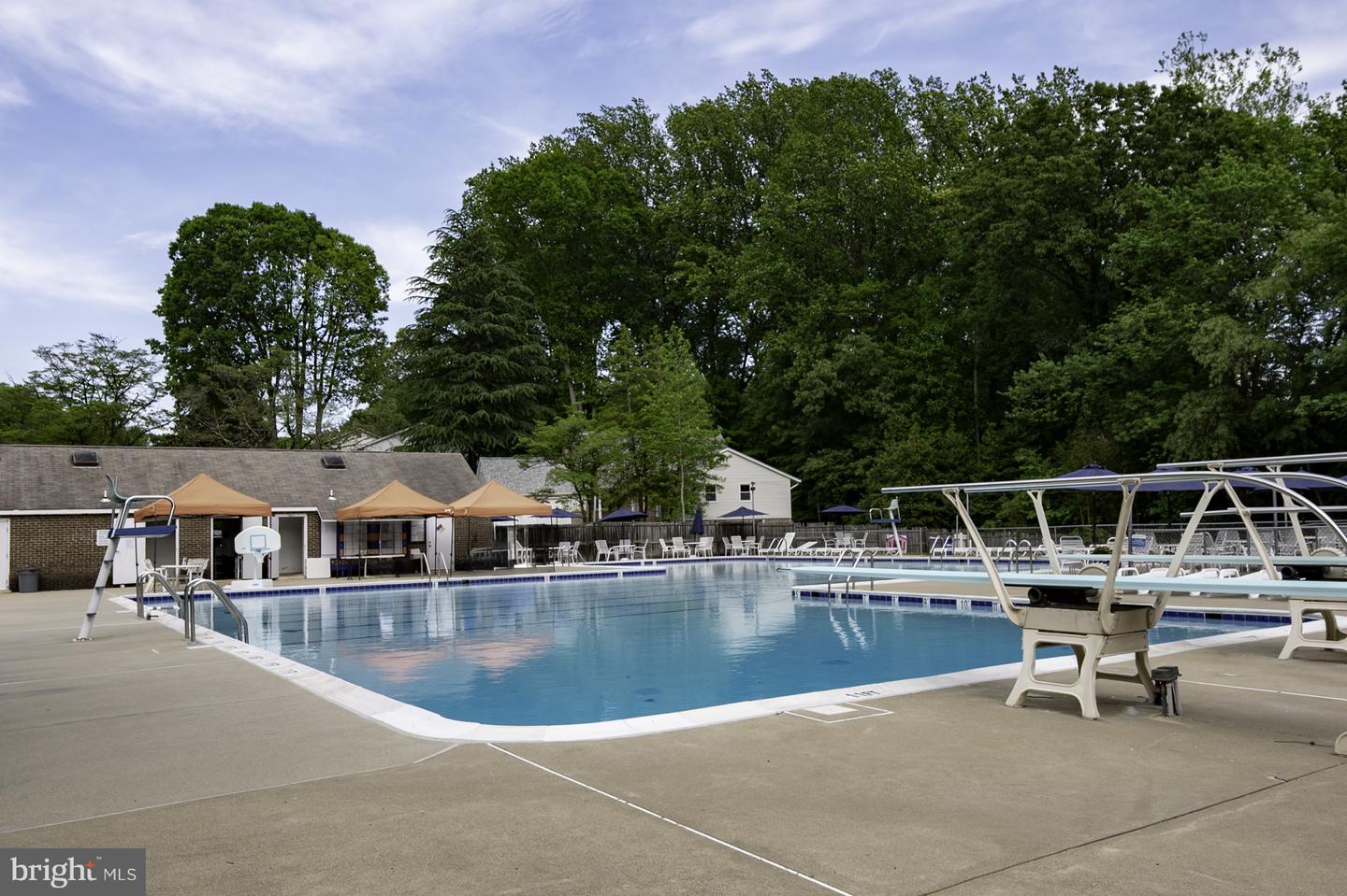 7824 CARRLEIGH PKWY, SPRINGFIELD, Virginia 22152, 5 Bedrooms Bedrooms, 10 Rooms Rooms,3 BathroomsBathrooms,Residential,For sale,7824 CARRLEIGH PKWY,VAFX2238394 MLS # VAFX2238394
