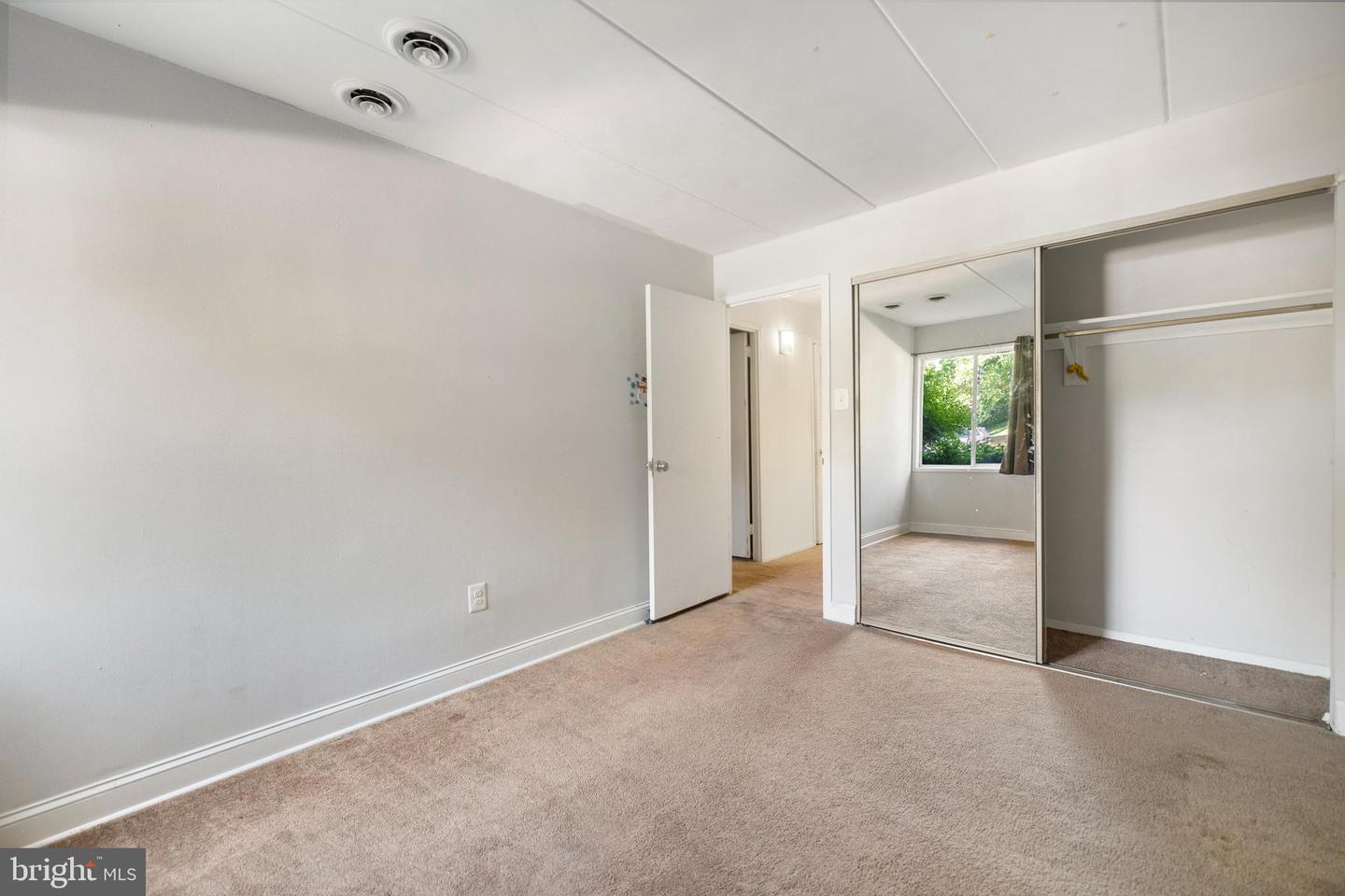 2622 WAGON DR #316 (2B), ALEXANDRIA, Virginia 22303, 2 Bedrooms Bedrooms, ,1 BathroomBathrooms,Residential,For sale,2622 WAGON DR #316 (2B),VAFX2238868 MLS # VAFX2238868