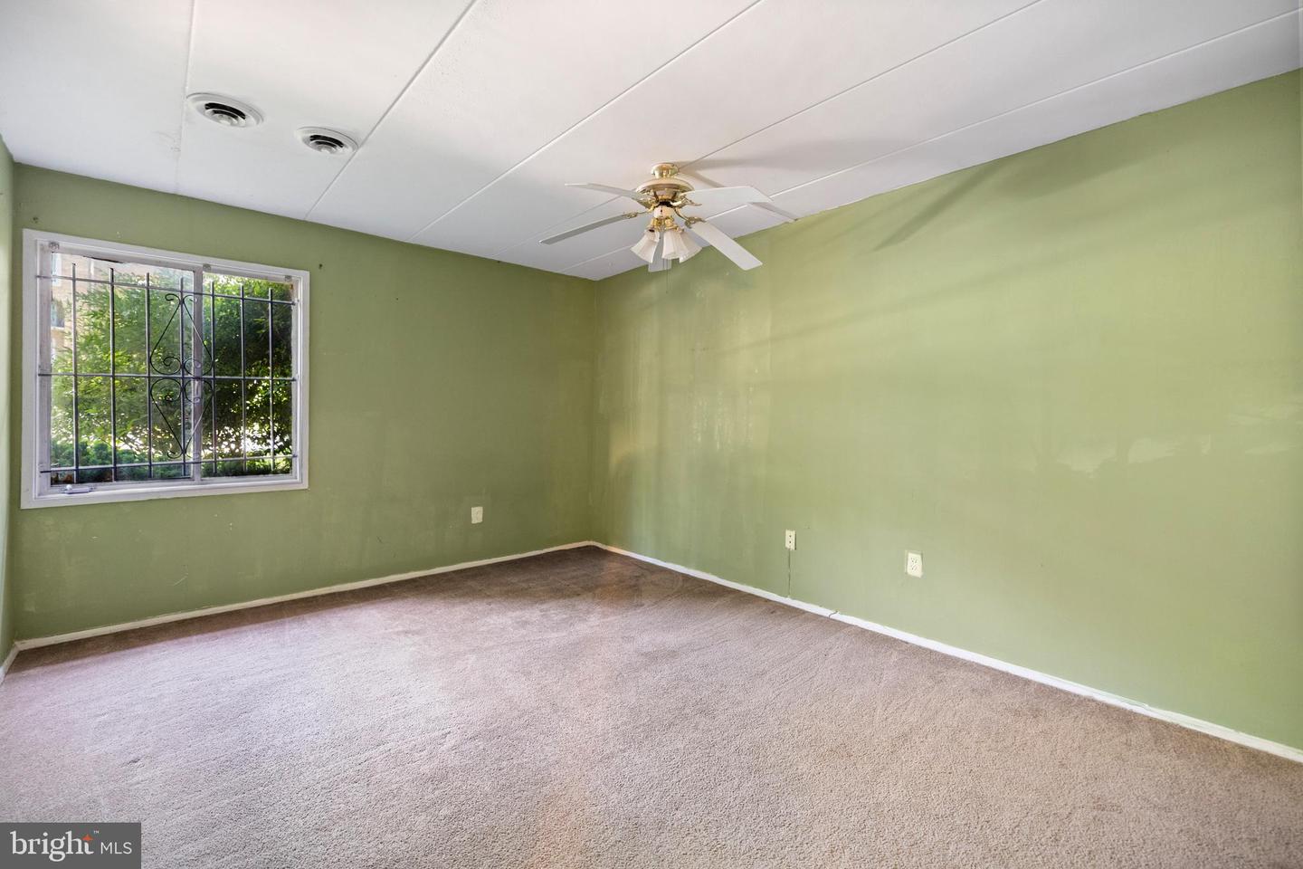 2622 WAGON DR #316 (2B), ALEXANDRIA, Virginia 22303, 2 Bedrooms Bedrooms, ,1 BathroomBathrooms,Residential,For sale,2622 WAGON DR #316 (2B),VAFX2238868 MLS # VAFX2238868