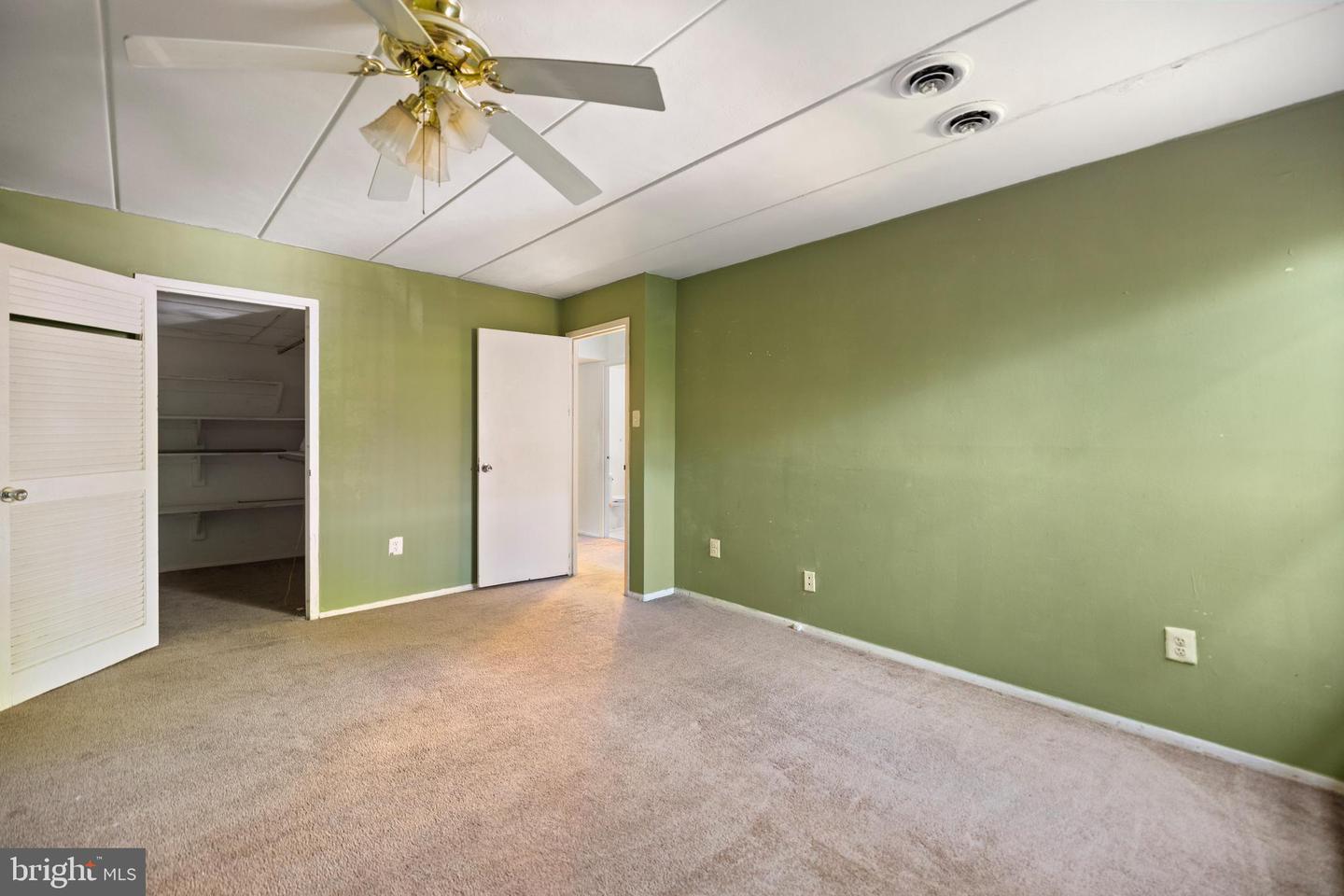 2622 WAGON DR #316 (2B), ALEXANDRIA, Virginia 22303, 2 Bedrooms Bedrooms, ,1 BathroomBathrooms,Residential,For sale,2622 WAGON DR #316 (2B),VAFX2238868 MLS # VAFX2238868
