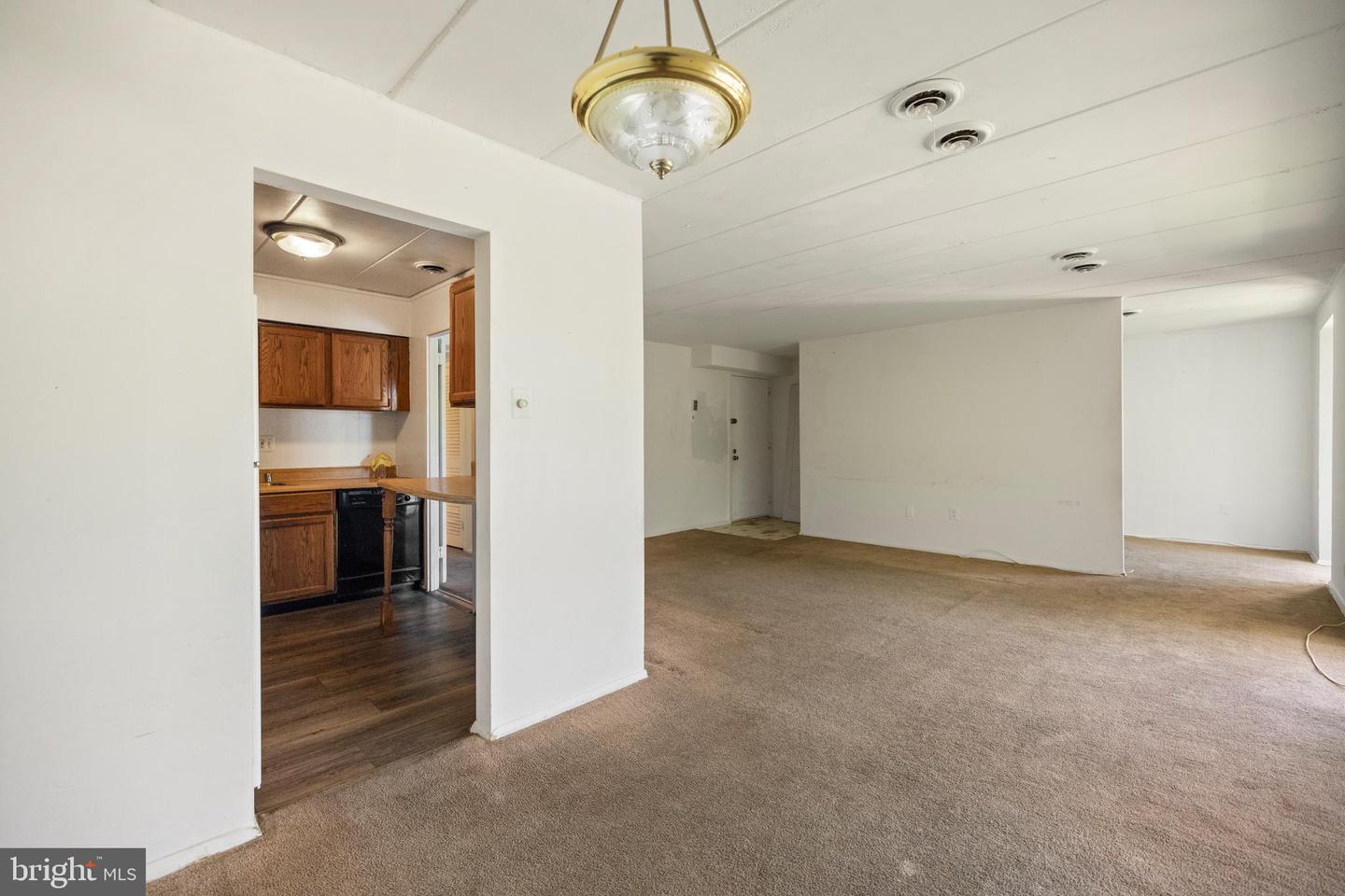 2622 WAGON DR #316 (2B), ALEXANDRIA, Virginia 22303, 2 Bedrooms Bedrooms, ,1 BathroomBathrooms,Residential,For sale,2622 WAGON DR #316 (2B),VAFX2238868 MLS # VAFX2238868