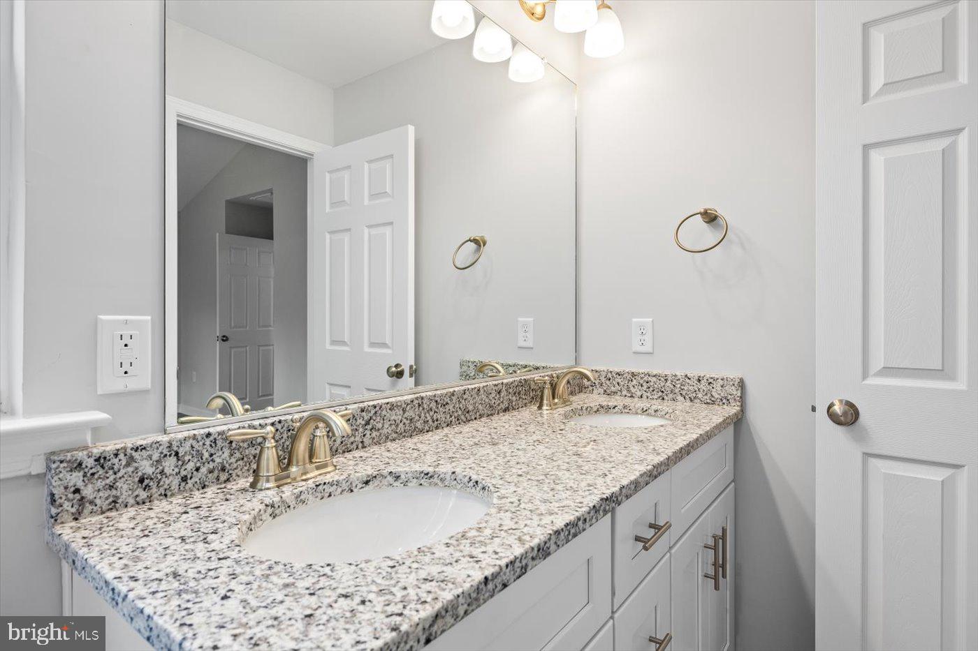 326 12TH ST, COLONIAL BEACH, Virginia 22443, 3 Bedrooms Bedrooms, ,2 BathroomsBathrooms,Residential,For sale,326 12TH ST,VAWE2008854 MLS # VAWE2008854