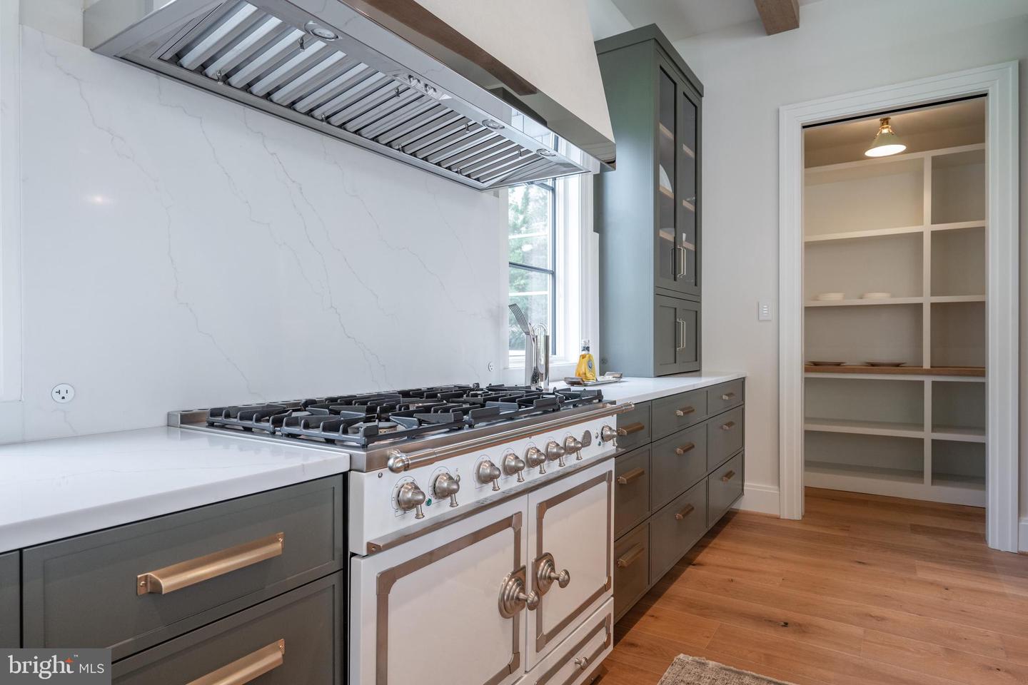 780 FALLS FARM CT, GREAT FALLS, Virginia 22066, 6 Bedrooms Bedrooms, ,7 BathroomsBathrooms,Residential,For sale,780 FALLS FARM CT,VAFX2238830 MLS # VAFX2238830