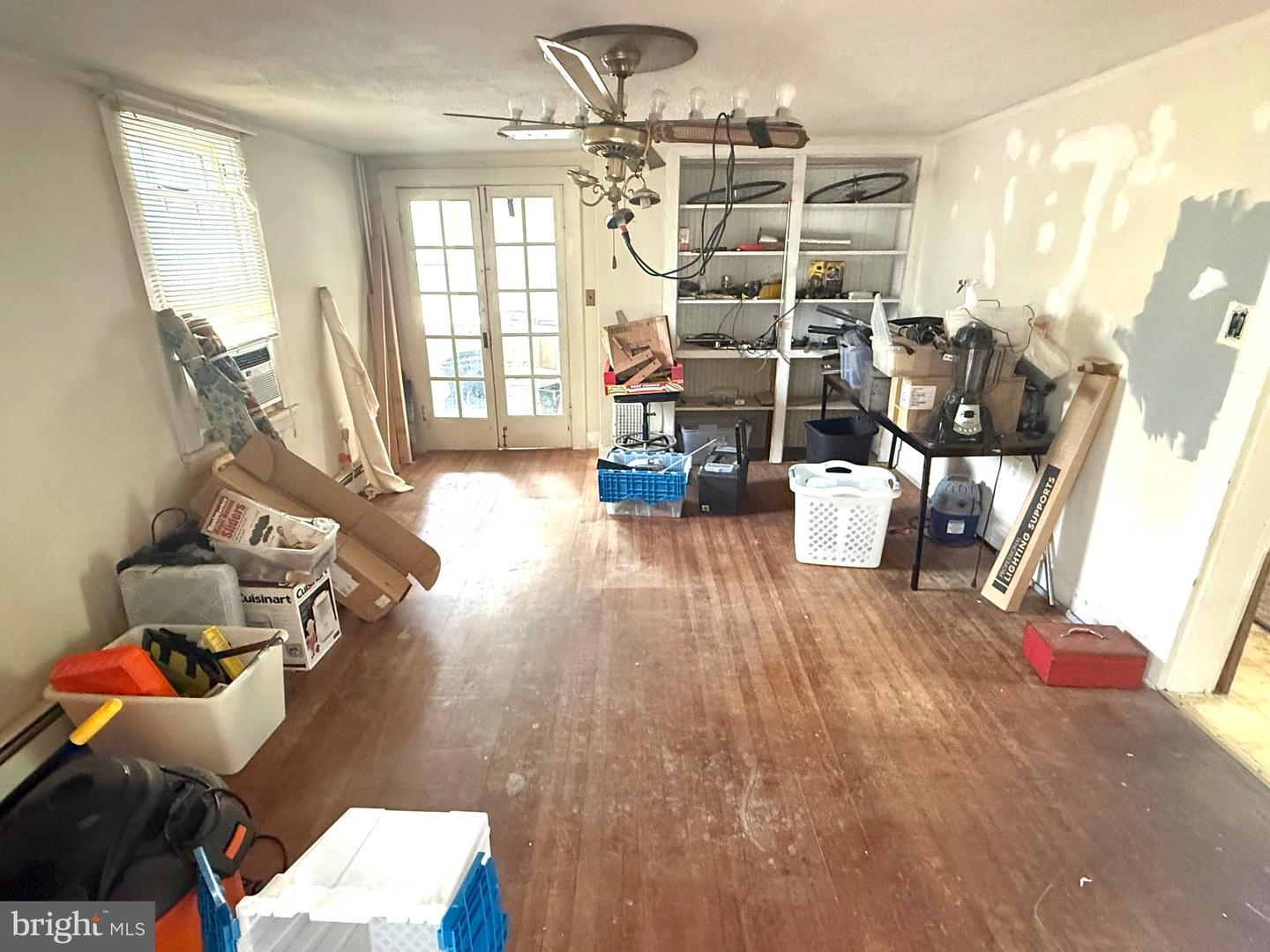 208 N KING ST, LEESBURG, Virginia 20176, 3 Bedrooms Bedrooms, ,2 BathroomsBathrooms,Residential,For sale,208 N KING ST,VALO2095622 MLS # VALO2095622