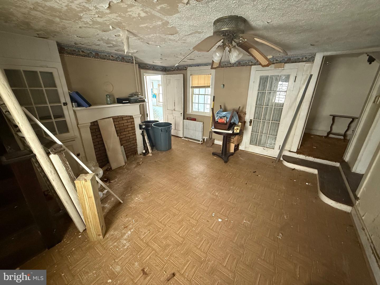 208 N KING ST, LEESBURG, Virginia 20176, 3 Bedrooms Bedrooms, ,2 BathroomsBathrooms,Residential,For sale,208 N KING ST,VALO2095622 MLS # VALO2095622