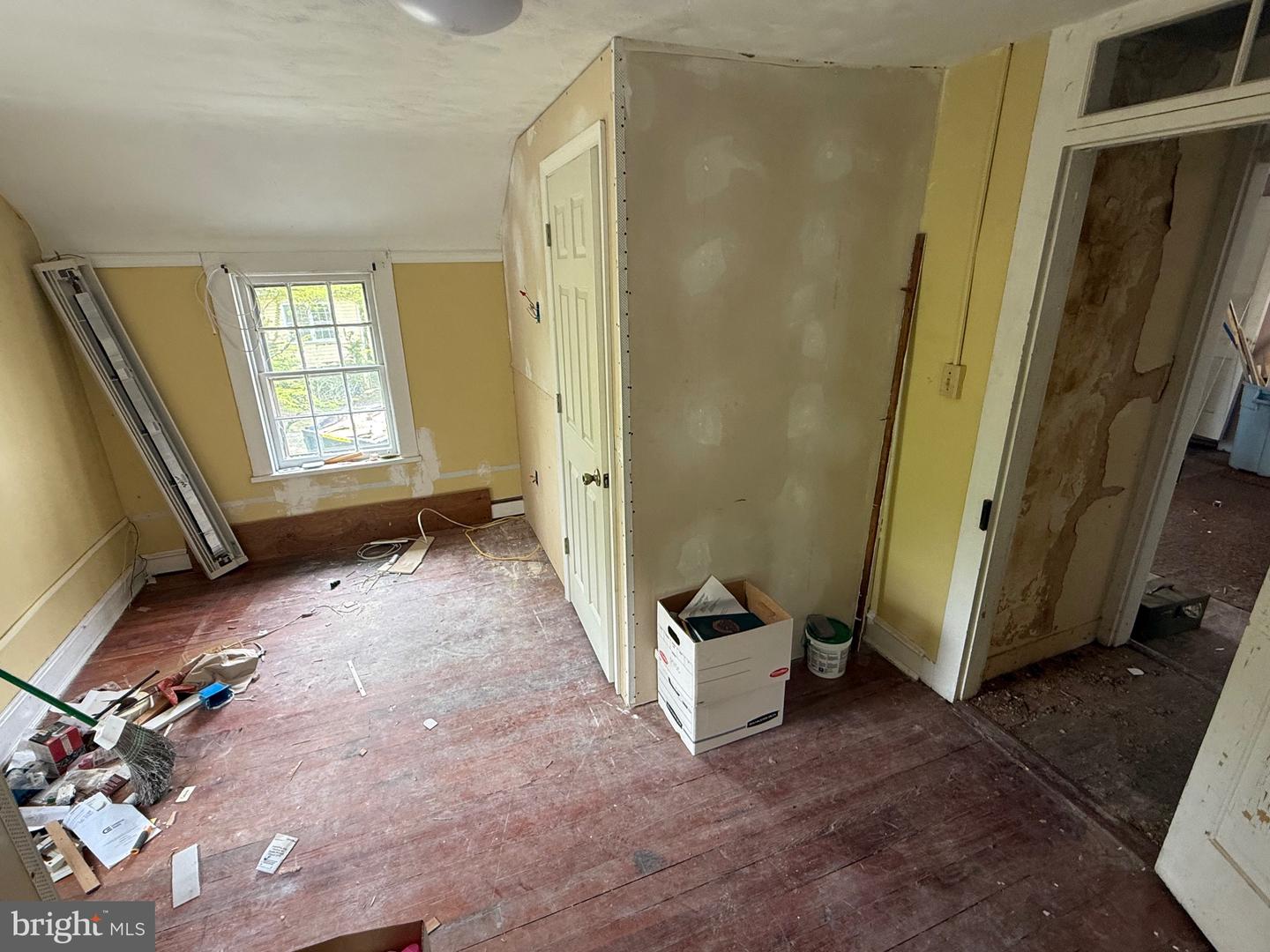 208 N KING ST, LEESBURG, Virginia 20176, 3 Bedrooms Bedrooms, ,2 BathroomsBathrooms,Residential,For sale,208 N KING ST,VALO2095622 MLS # VALO2095622