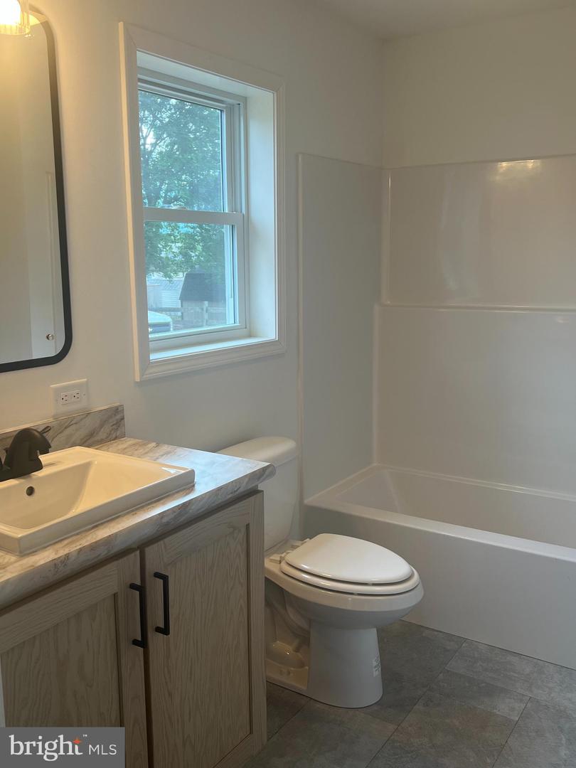 5830 BROAD ST, MOUNT JACKSON, Virginia 22842, 3 Bedrooms Bedrooms, ,2 BathroomsBathrooms,Residential,For sale,5830 BROAD ST,VASH2011370 MLS # VASH2011370