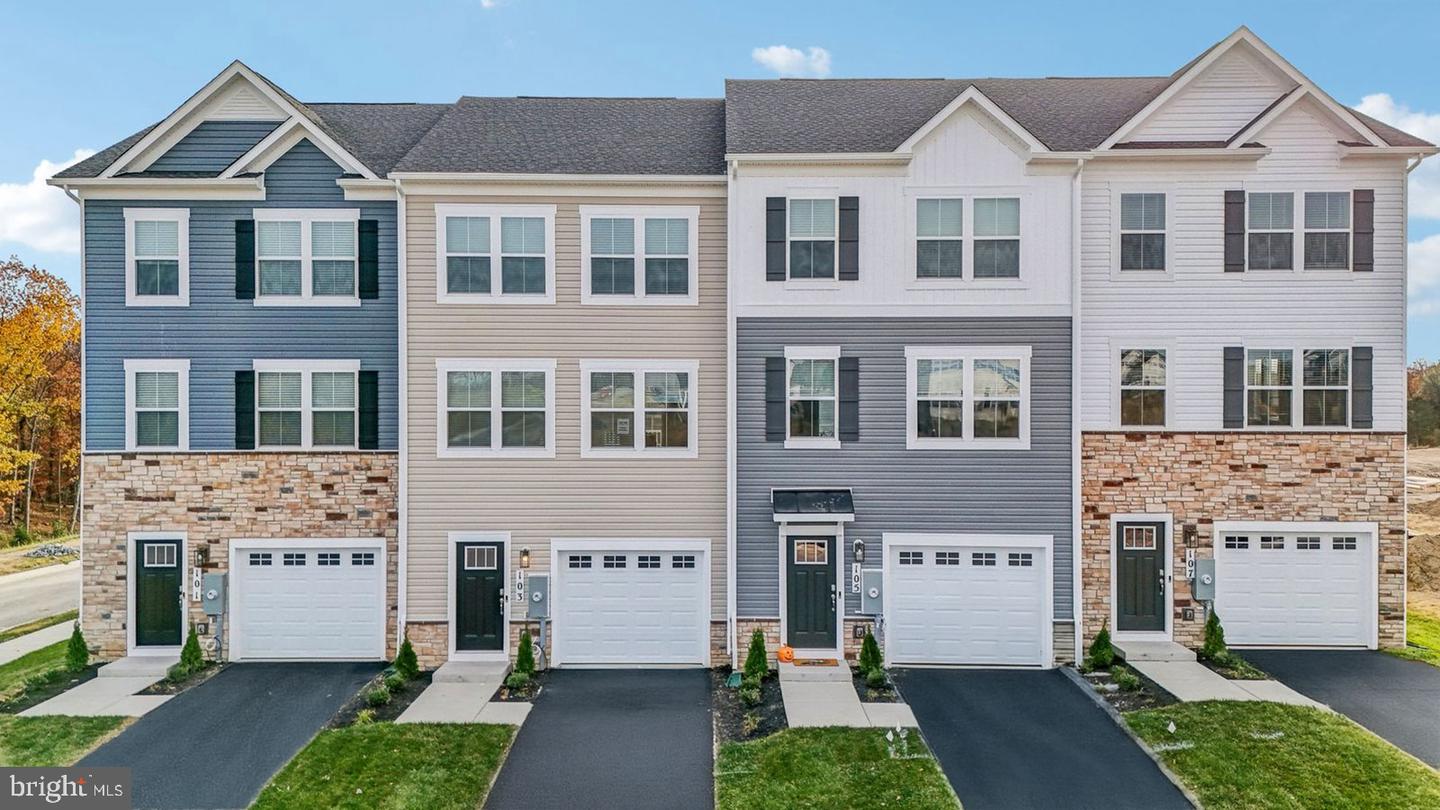 166 MUNSEE CIR, WINCHESTER, Virginia 22602, 4 Bedrooms Bedrooms, ,3 BathroomsBathrooms,Residential,For sale,166 MUNSEE CIR,VAFV2033942 MLS # VAFV2033942
