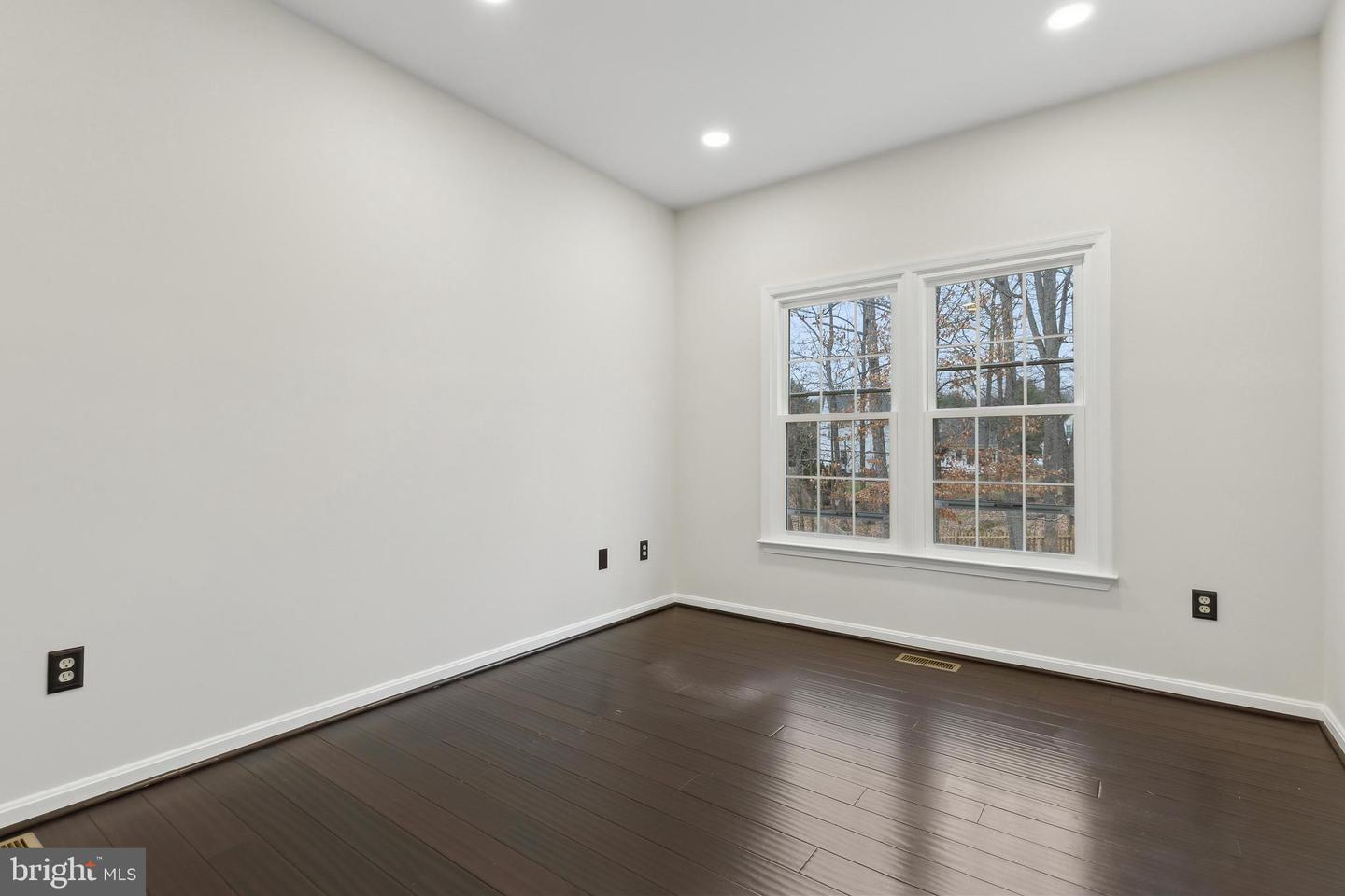 6 LYNCHESTER DR, FREDERICKSBURG, Virginia 22406, 5 Bedrooms Bedrooms, ,4 BathroomsBathrooms,Residential,For sale,6 LYNCHESTER DR,VAST2038550 MLS # VAST2038550