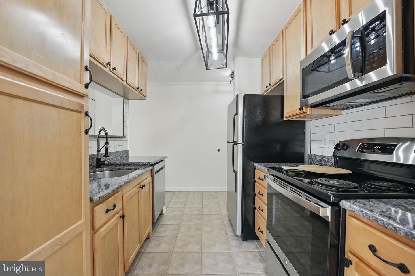 15645 HORSESHOE LN, WOODBRIDGE, Virginia 22191, 1 Bedroom Bedrooms, ,1 BathroomBathrooms,Residential,For sale,15645 HORSESHOE LN,VAPW2094066 MLS # VAPW2094066