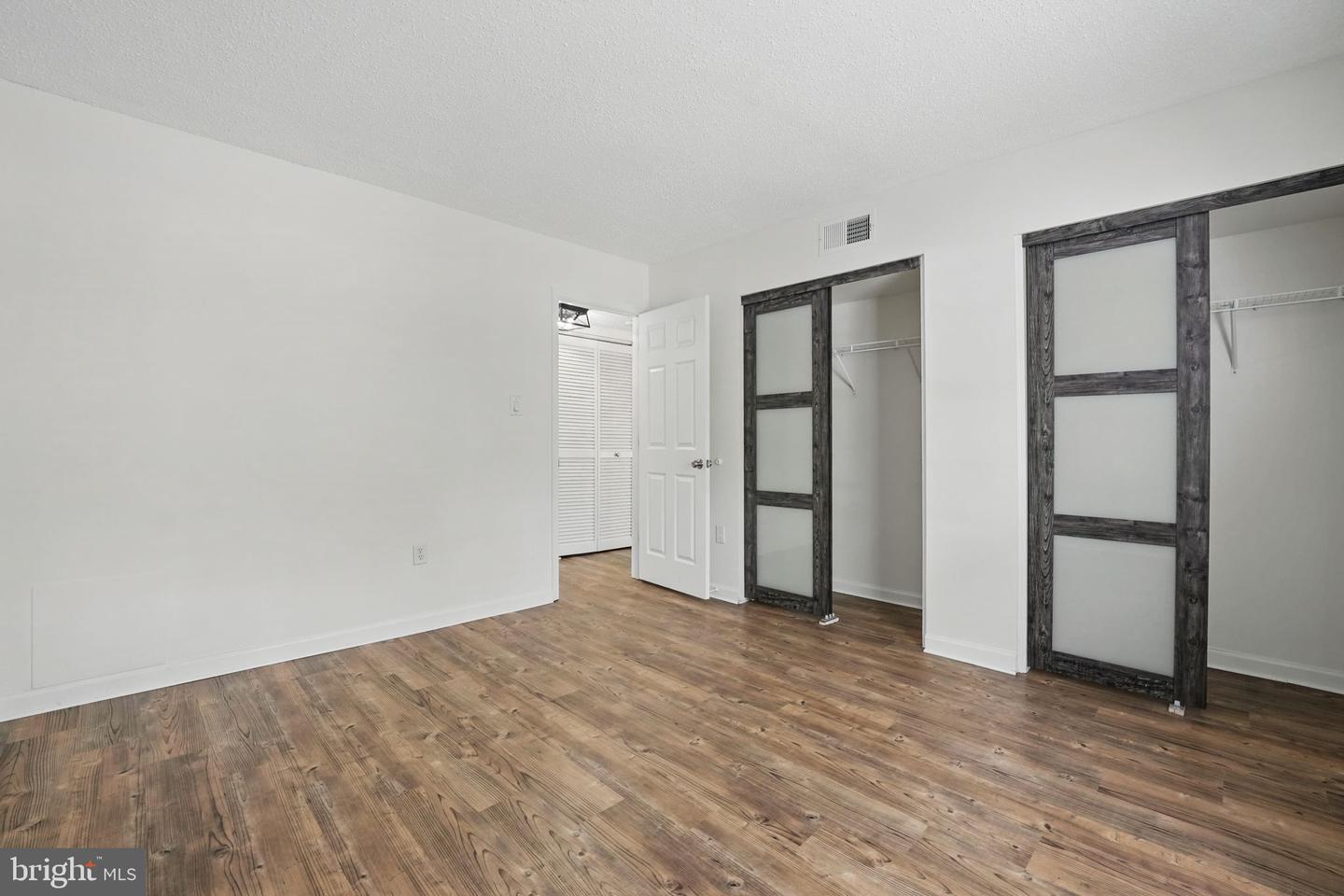 15645 HORSESHOE LN, WOODBRIDGE, Virginia 22191, 1 Bedroom Bedrooms, ,1 BathroomBathrooms,Residential,For sale,15645 HORSESHOE LN,VAPW2094066 MLS # VAPW2094066