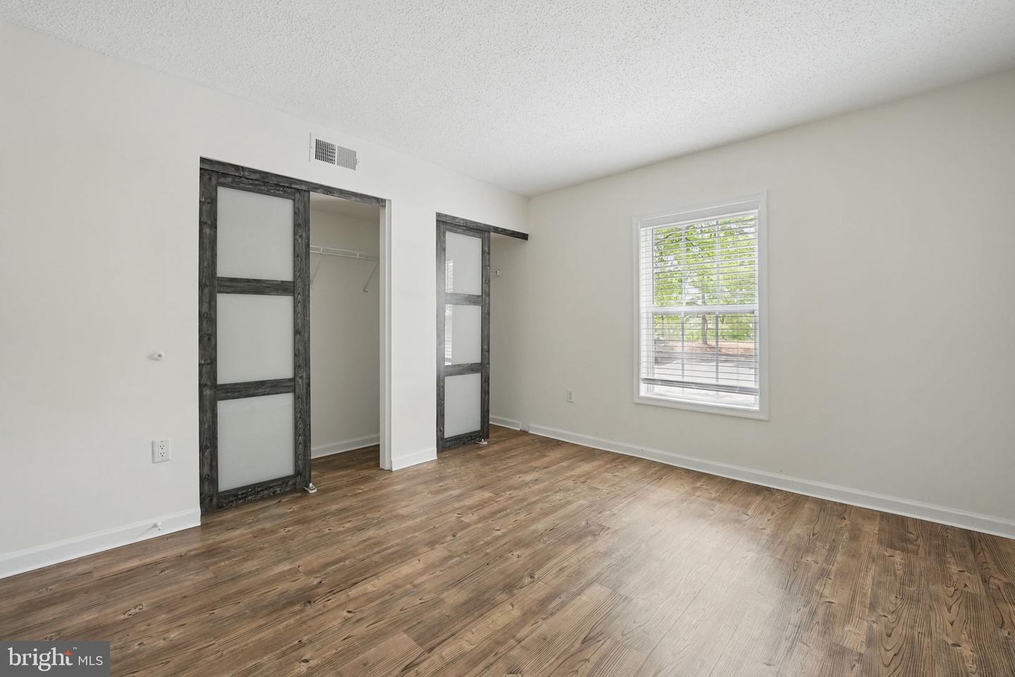 15645 HORSESHOE LN, WOODBRIDGE, Virginia 22191, 1 Bedroom Bedrooms, ,1 BathroomBathrooms,Residential,For sale,15645 HORSESHOE LN,VAPW2094066 MLS # VAPW2094066
