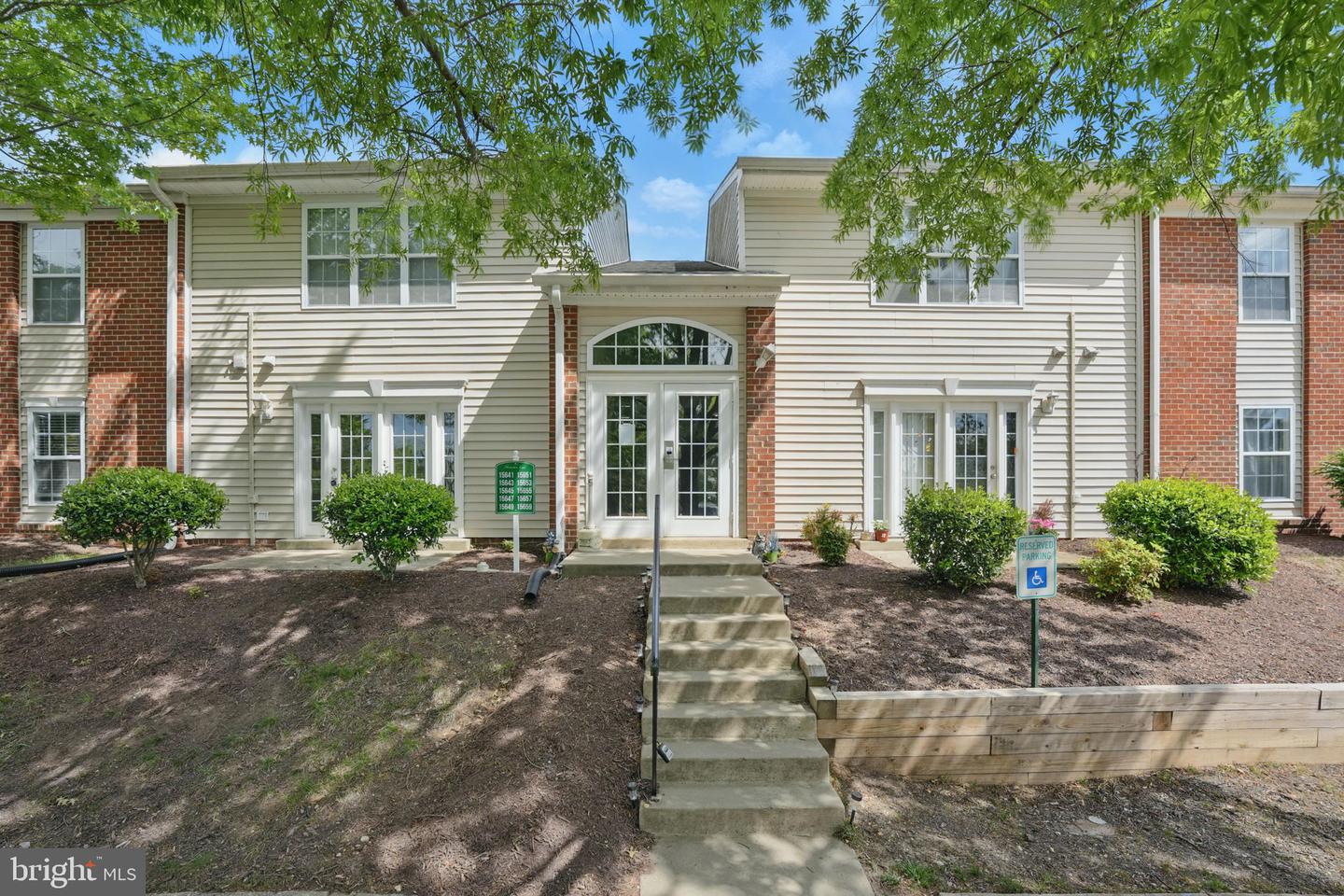 15645 HORSESHOE LN, WOODBRIDGE, Virginia 22191, 1 Bedroom Bedrooms, ,1 BathroomBathrooms,Residential,For sale,15645 HORSESHOE LN,VAPW2094066 MLS # VAPW2094066