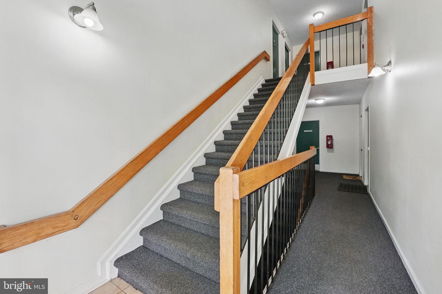 15645 HORSESHOE LN, WOODBRIDGE, Virginia 22191, 1 Bedroom Bedrooms, ,1 BathroomBathrooms,Residential,For sale,15645 HORSESHOE LN,VAPW2094066 MLS # VAPW2094066