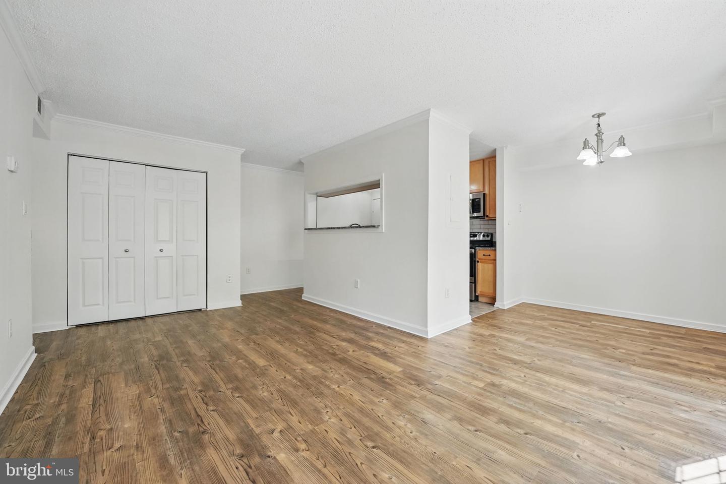 15645 HORSESHOE LN, WOODBRIDGE, Virginia 22191, 1 Bedroom Bedrooms, ,1 BathroomBathrooms,Residential,For sale,15645 HORSESHOE LN,VAPW2094066 MLS # VAPW2094066