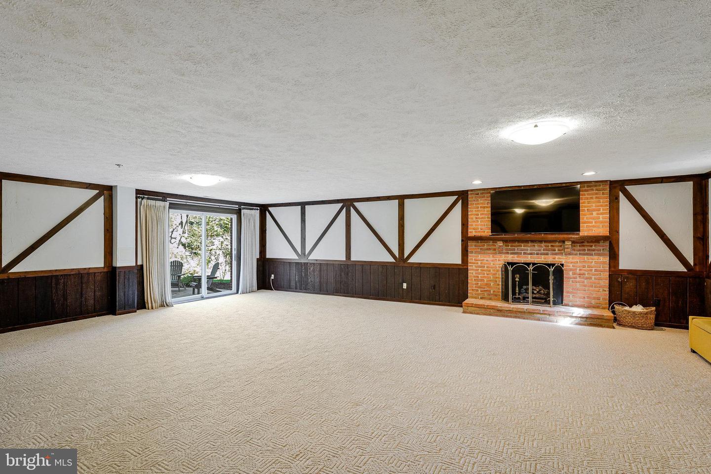 6363 LYNWOOD HILL RD, MCLEAN, Virginia 22101, 5 Bedrooms Bedrooms, ,4 BathroomsBathrooms,Residential,For sale,6363 LYNWOOD HILL RD,VAFX2238858 MLS # VAFX2238858