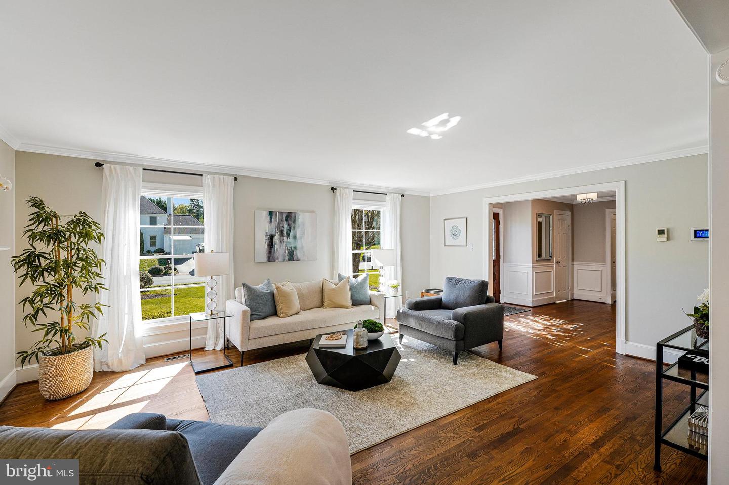 6363 LYNWOOD HILL RD, MCLEAN, Virginia 22101, 5 Bedrooms Bedrooms, ,4 BathroomsBathrooms,Residential,For sale,6363 LYNWOOD HILL RD,VAFX2238858 MLS # VAFX2238858