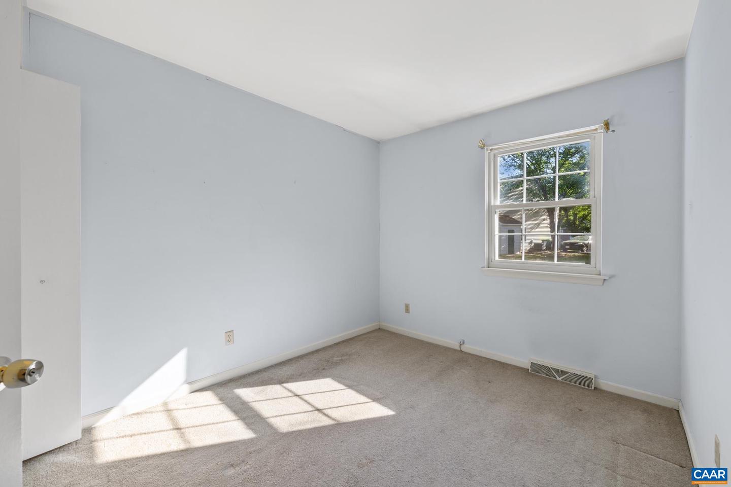 4617 HEATHER CT, CHARLOTTESVILLE, Virginia 22911, 3 Bedrooms Bedrooms, ,1 BathroomBathrooms,Residential,For sale,4617 HEATHER CT,664117 MLS # 664117