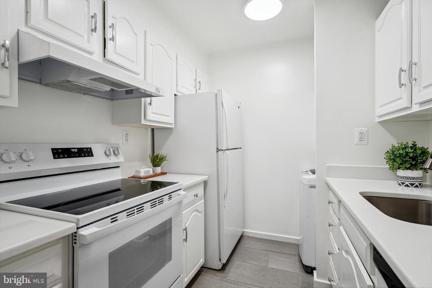 2138 CALIFORNIA ST NW #506, WASHINGTON, District Of Columbia 20008, 1 Bedroom Bedrooms, ,1 BathroomBathrooms,Residential,For sale,2138 CALIFORNIA ST NW #506,DCDC2199202 MLS # DCDC2199202