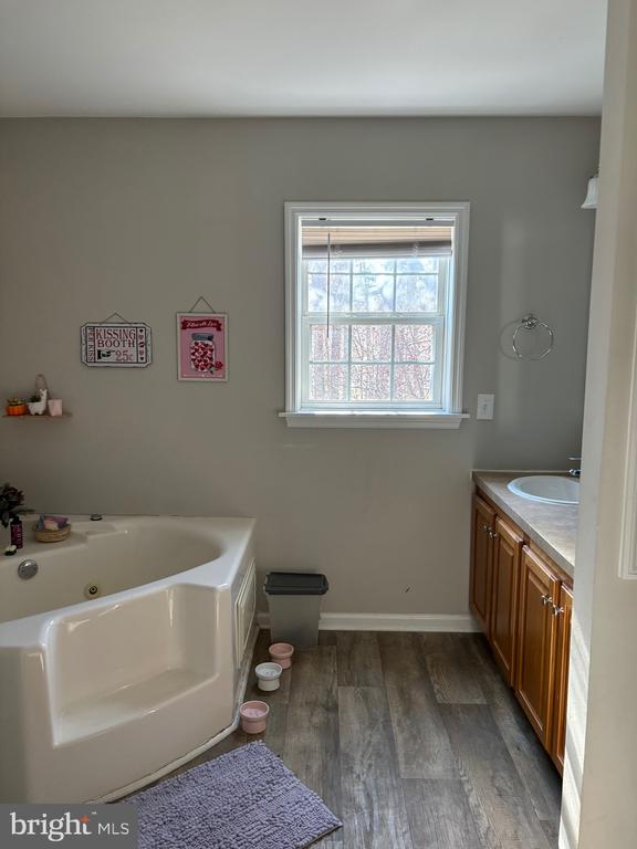 93 EVERGREENS DR, LOUISA, Virginia 23093, 4 Bedrooms Bedrooms, ,2 BathroomsBathrooms,Residential,93 EVERGREENS DR,VALA2007558 MLS # VALA2007558